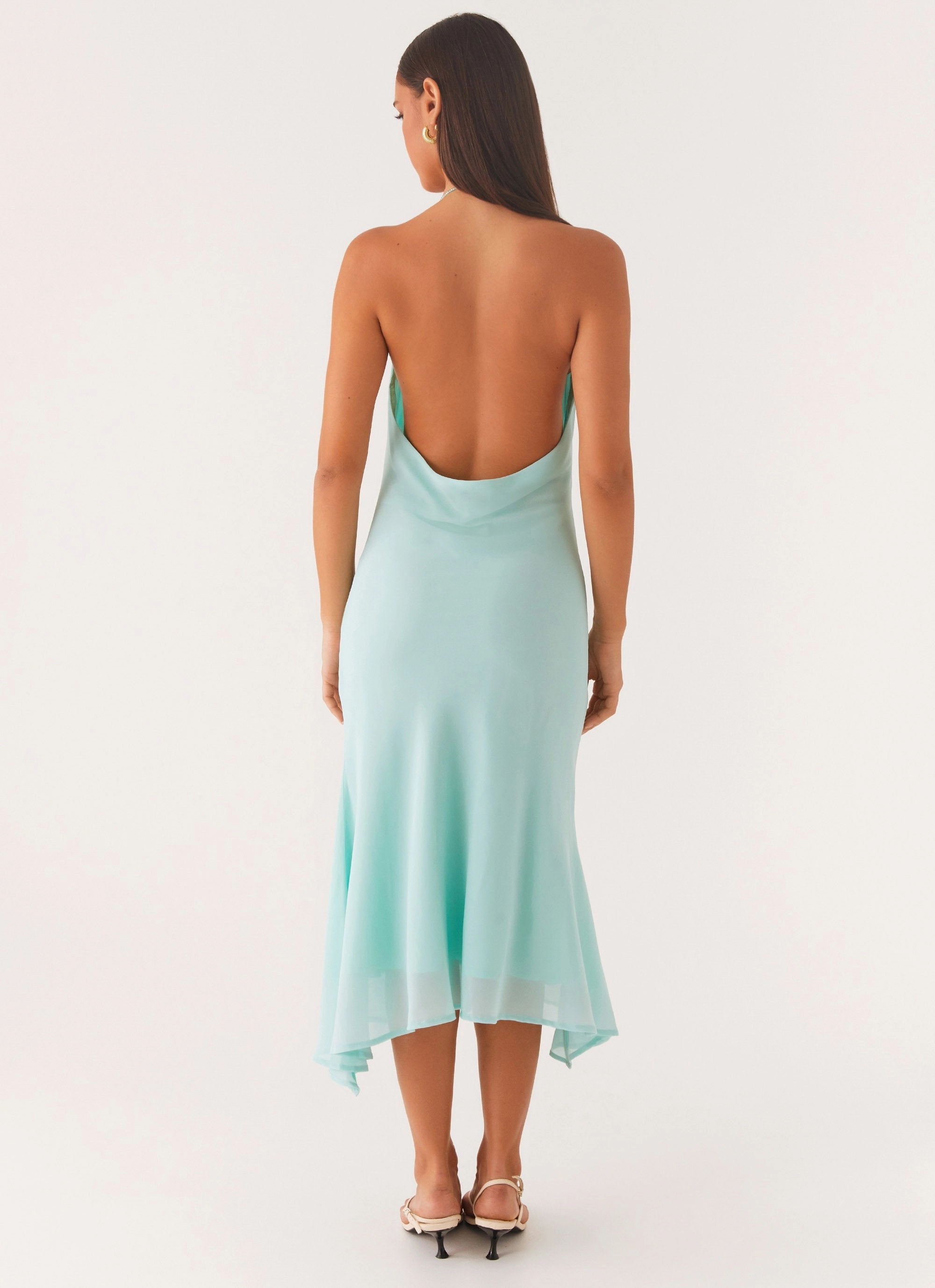 Elegant Outline Balanced Fit Deep Dive Midi Dress - Pale Blue