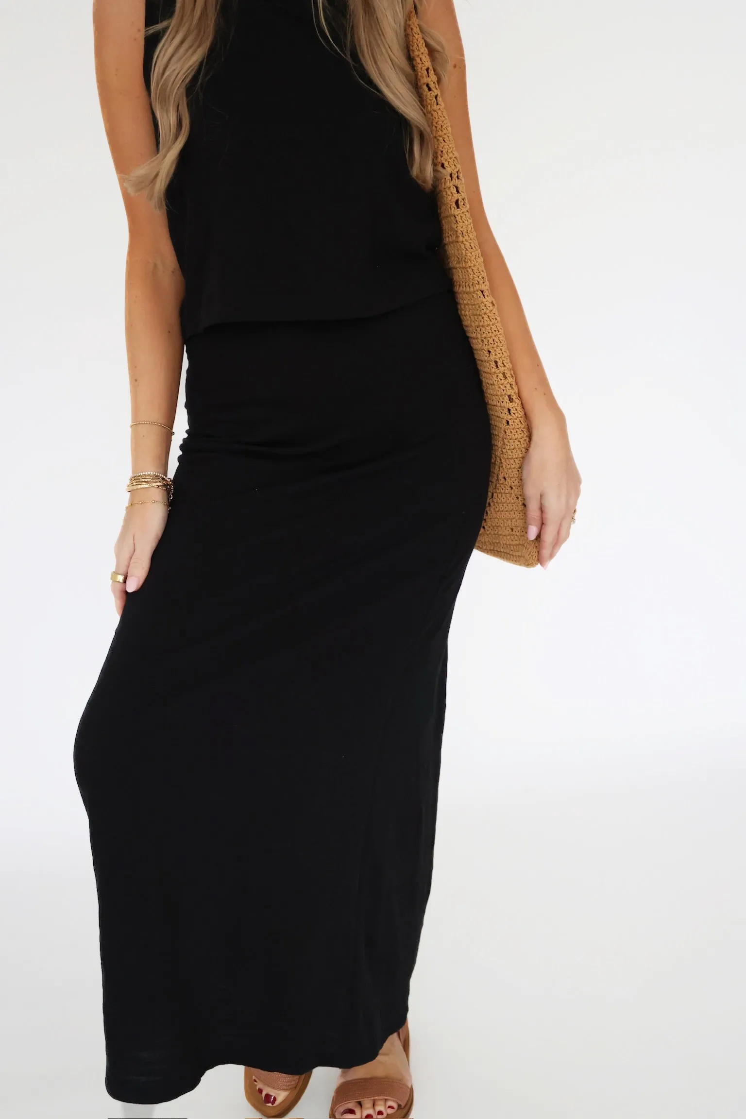 Tangle Free Cuffs Delavine Textured Midi Skirt - Black