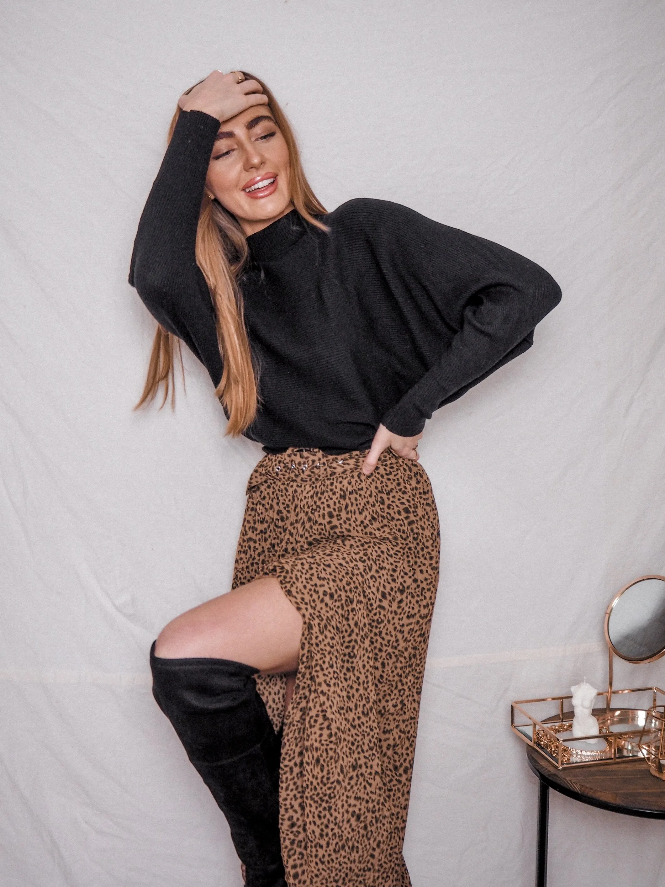 Demi Pleated Midi Skirt / Animal Versatile Layering Piece AntiOdor