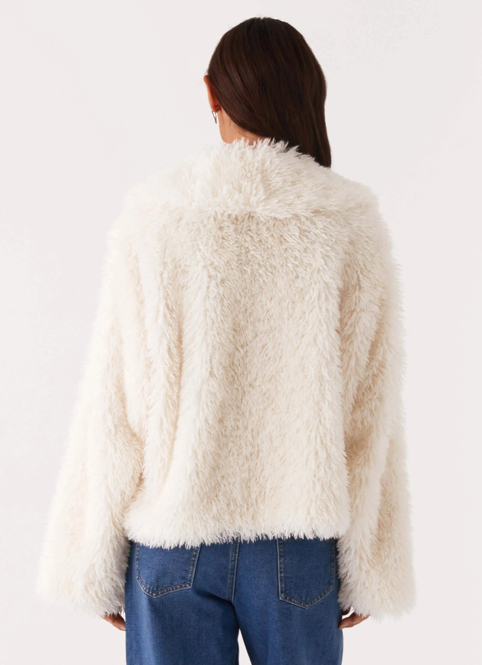 Denver Oversized Fur Jacket - Ivory Seamless Design