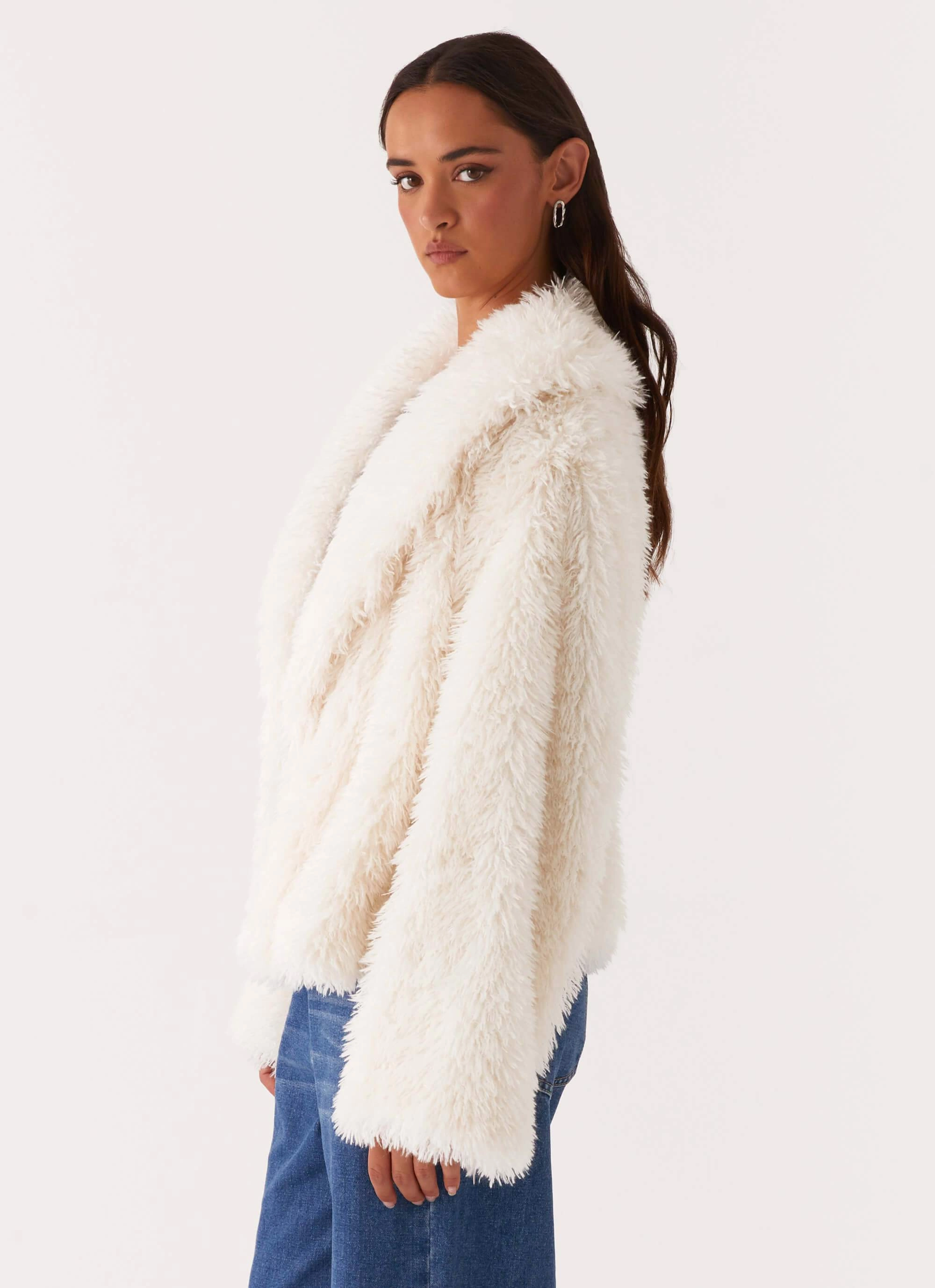 Comfort Fit Cut Denver Oversized Fur Jacket - Ivory