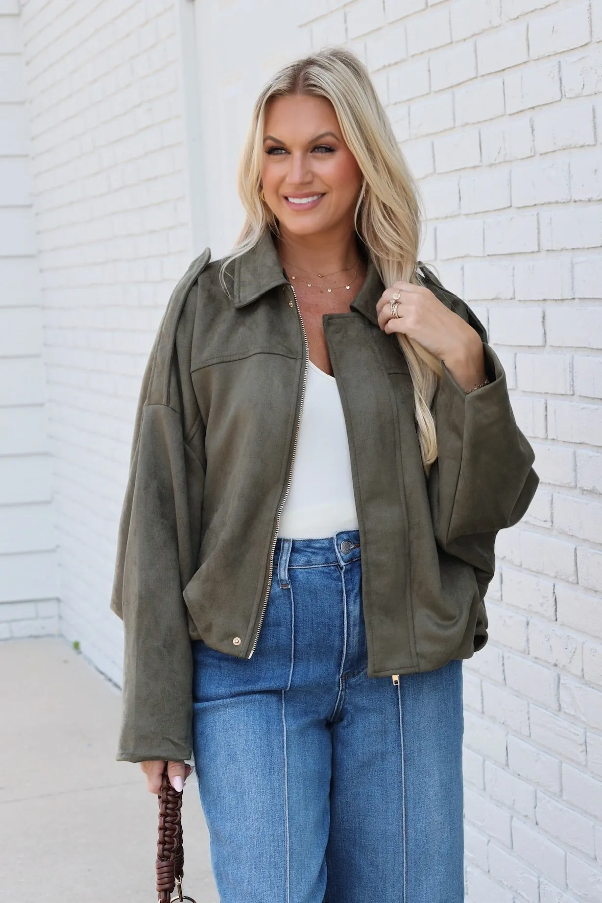 Corrin Jacket Flexible Shoulder Panels ExpandableSideGussets