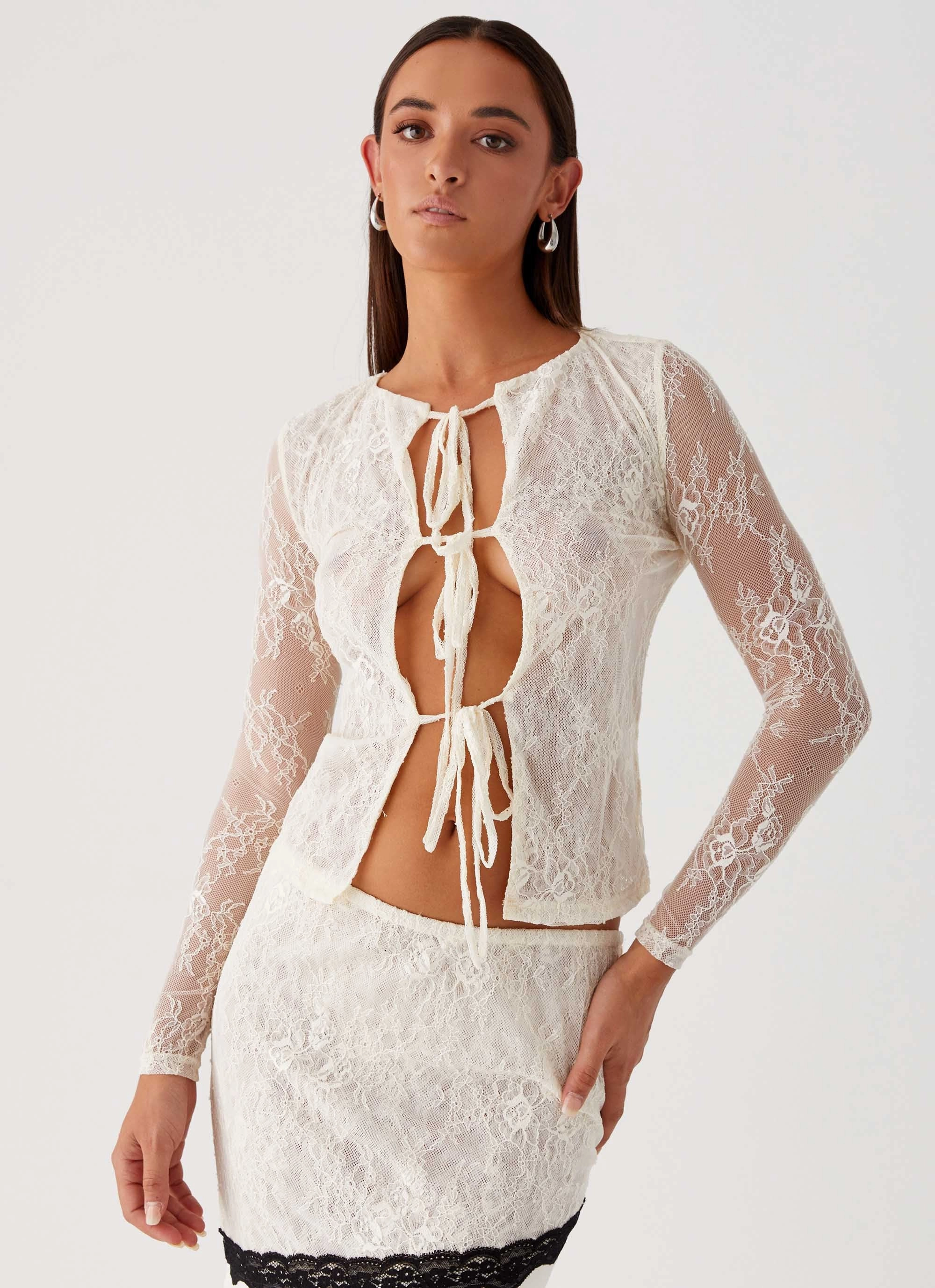 Duet Long Sleeve Top - Ivory Ribbed Collar Design