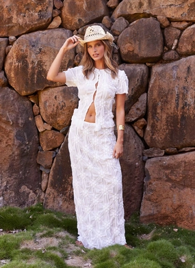 Polished Look Abrasion Resistant Finish Effortlessly Top - Ivory