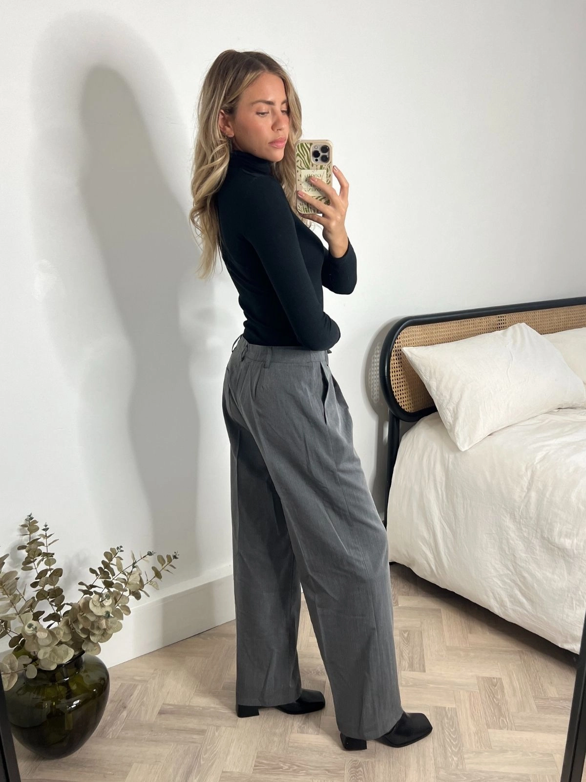 Alice Straight Leg Low Rise Suit Trousers / Grey Smooth Fit Lining