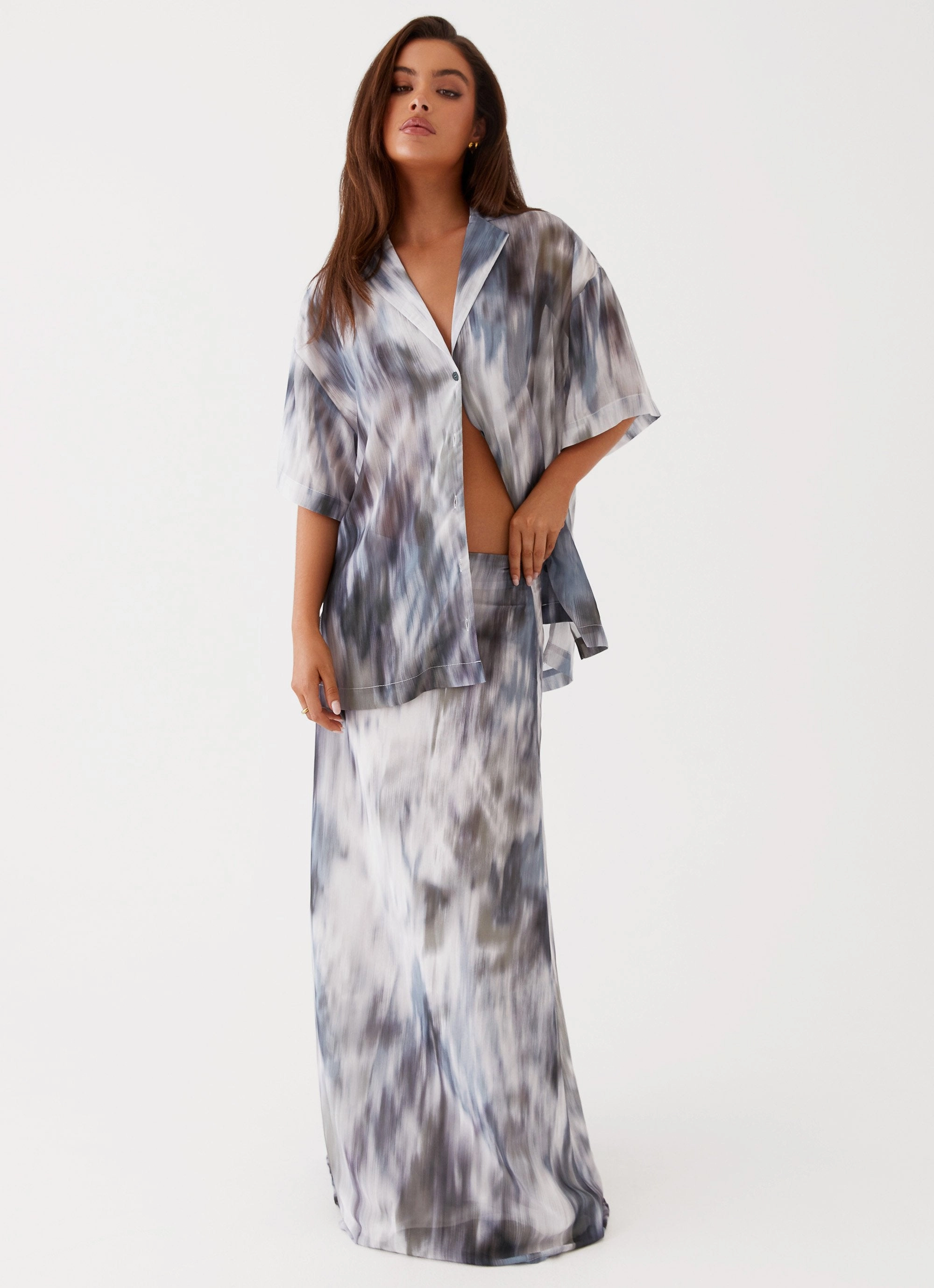 Reflective accents Silicone Grip Interior Fight The Feeling Oversized Shirt - Gloom