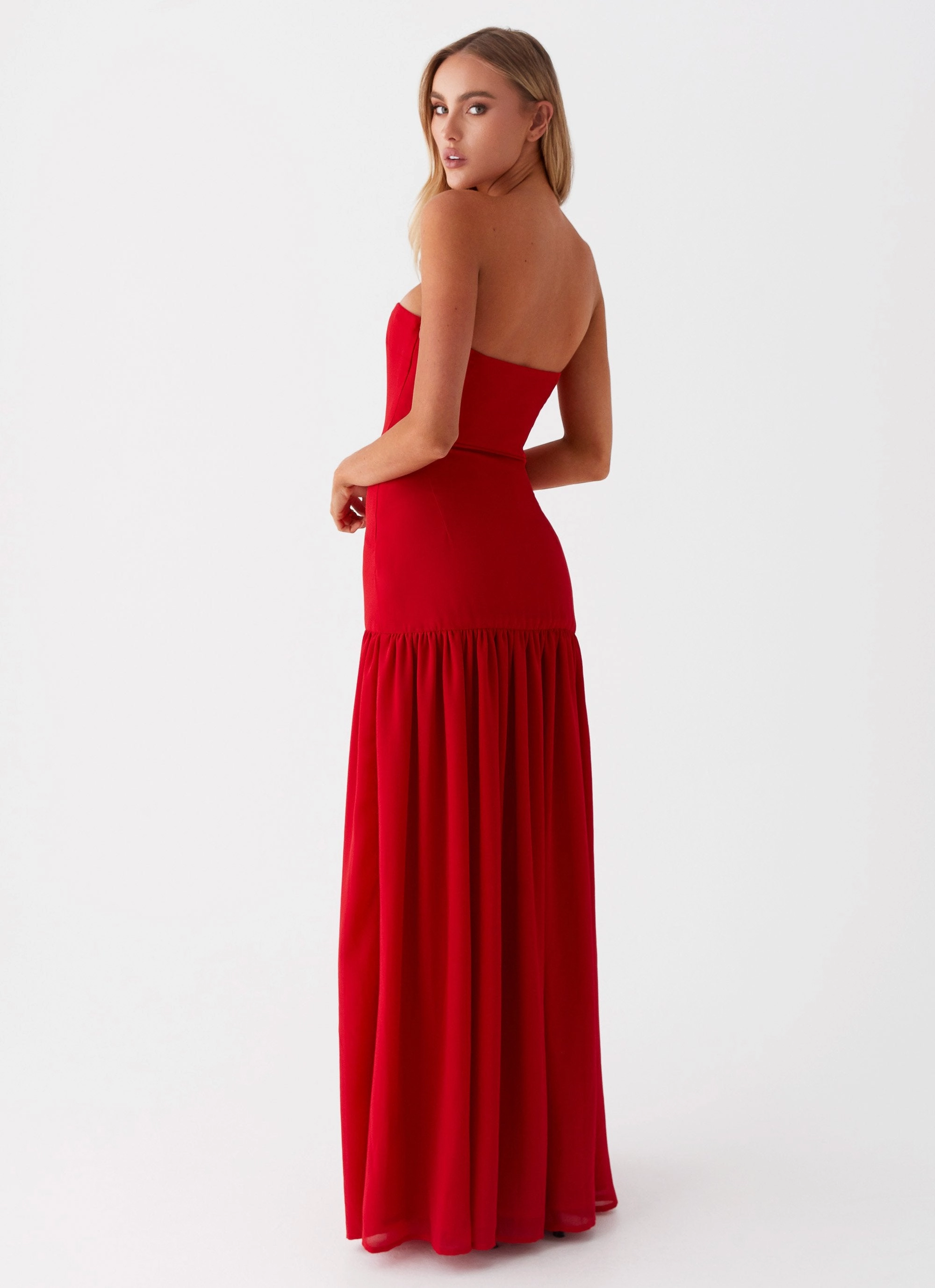 Flattering and Chic Eden Strapless Maxi Dress - Red