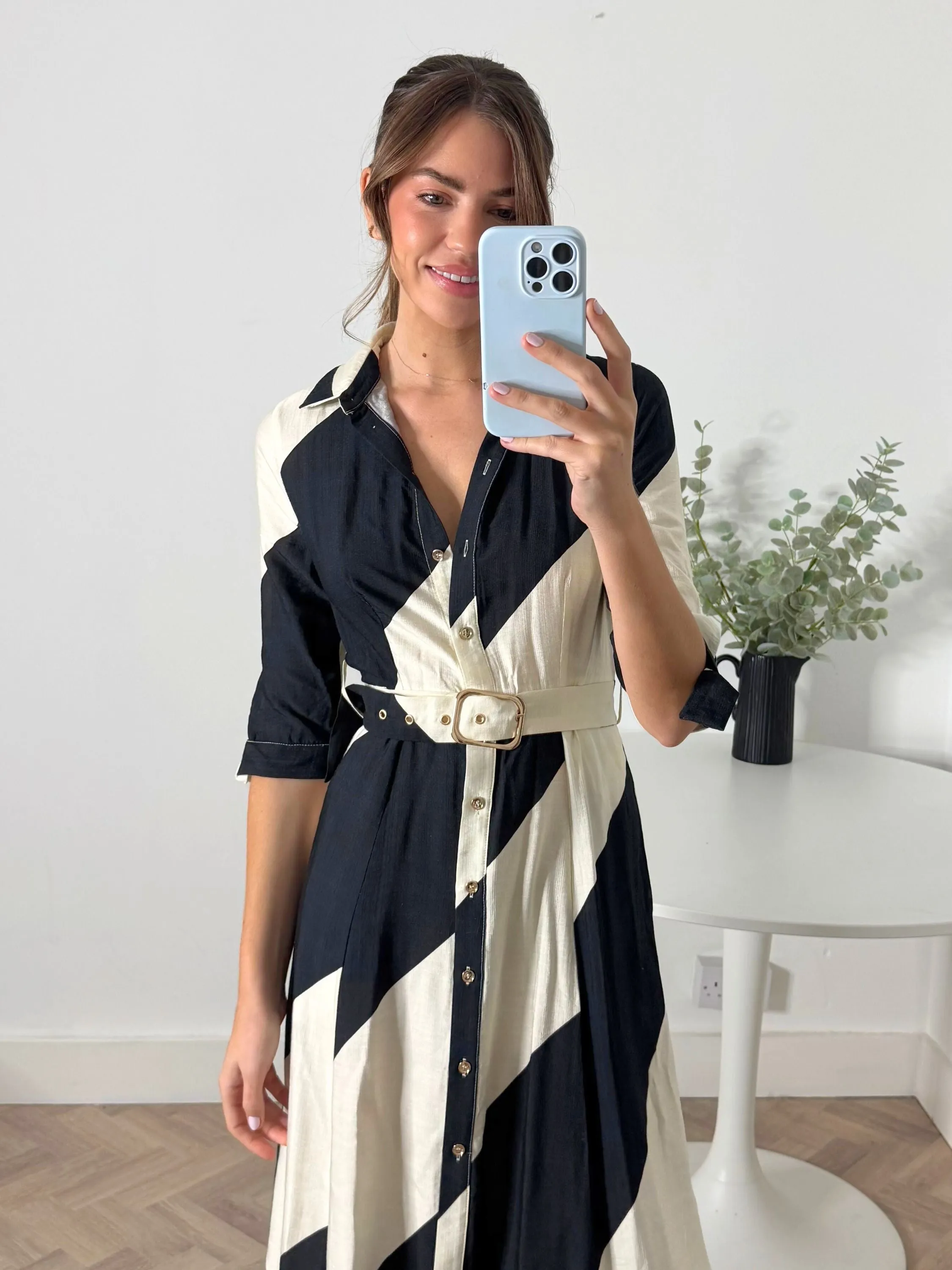 Daphne Belted Shirt Dress / Mono Stripe Stylish Waistband Design