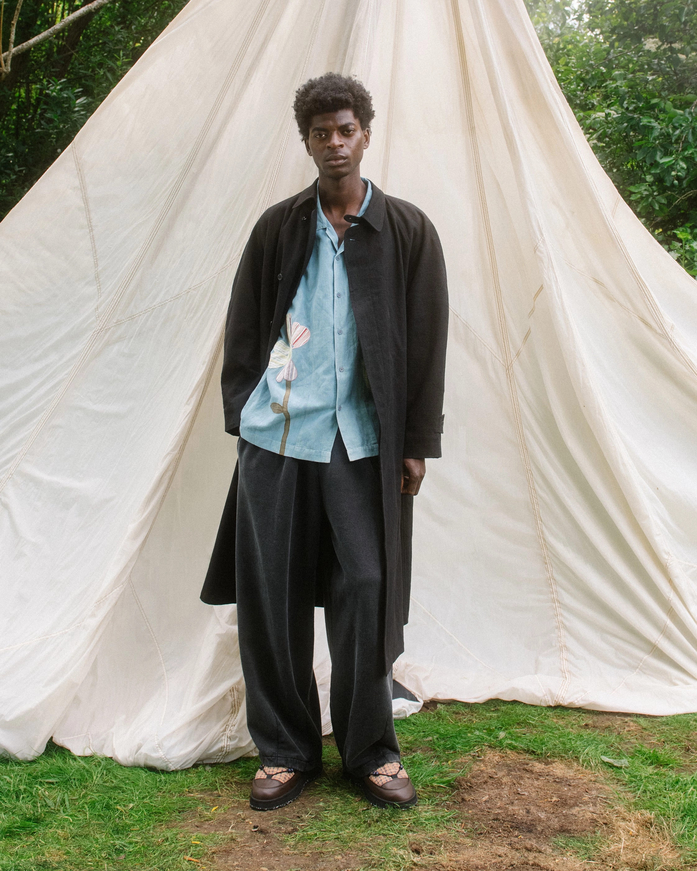 Smile Glow Atlas Overcoat - Black Slub