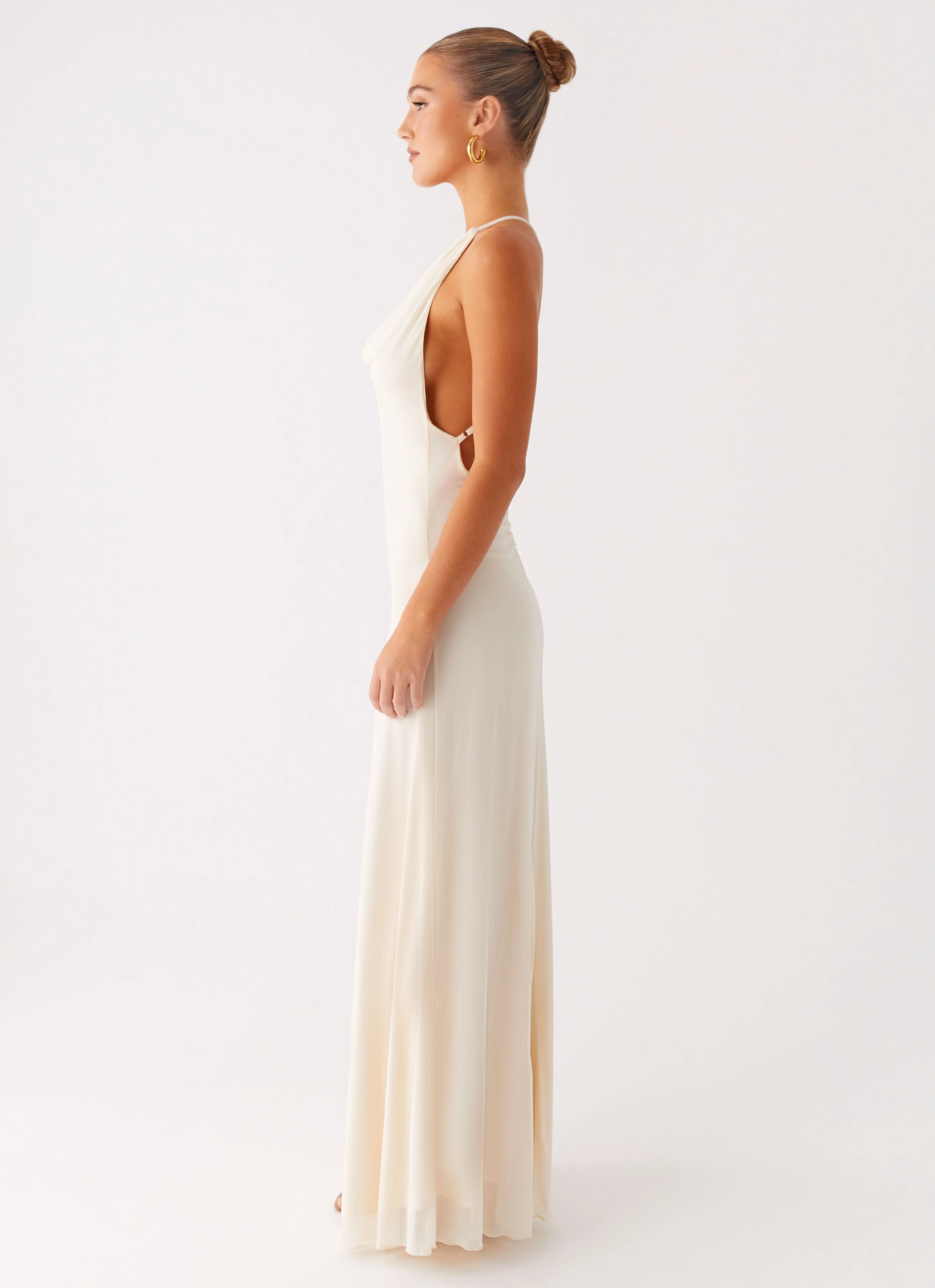 Dahliana Maxi Dress - Off White Flowing Lines