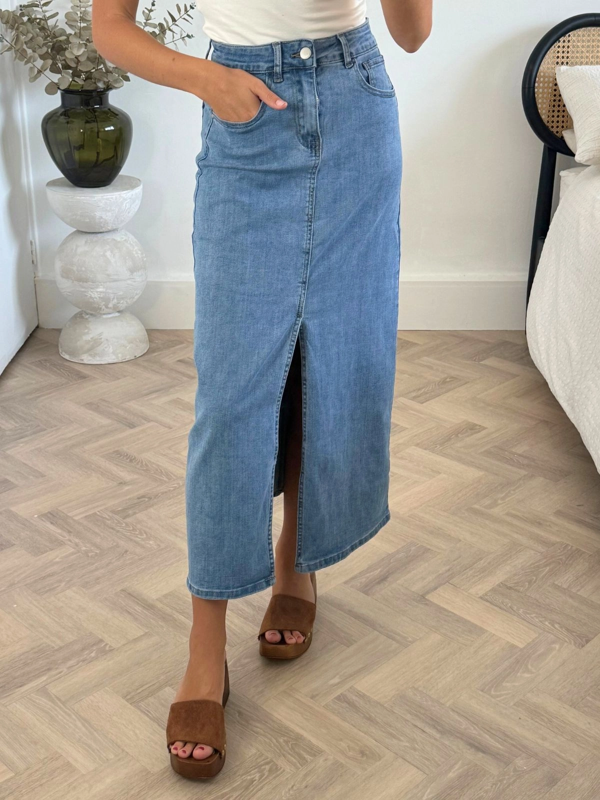 Ellis Midi Denim Skirt / Blue Laidback Feel