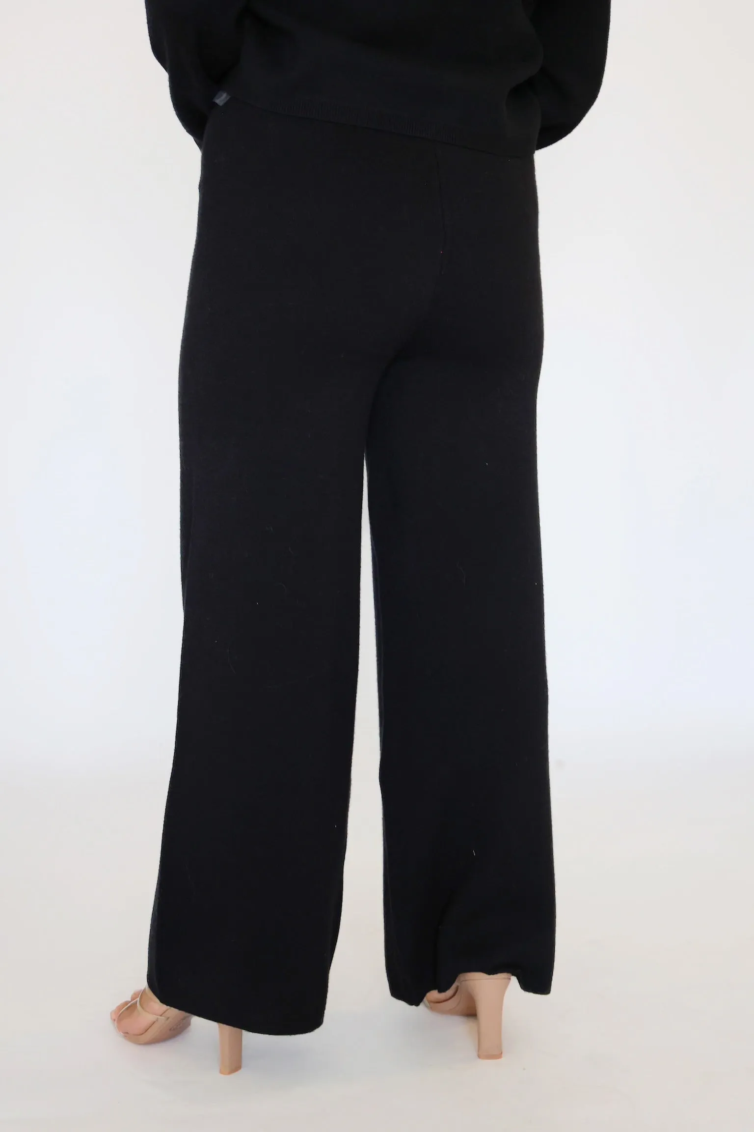 Adaptive Fit Relaxed Look Elowen Sweater Knit Pant - Black (FINAL SALE)