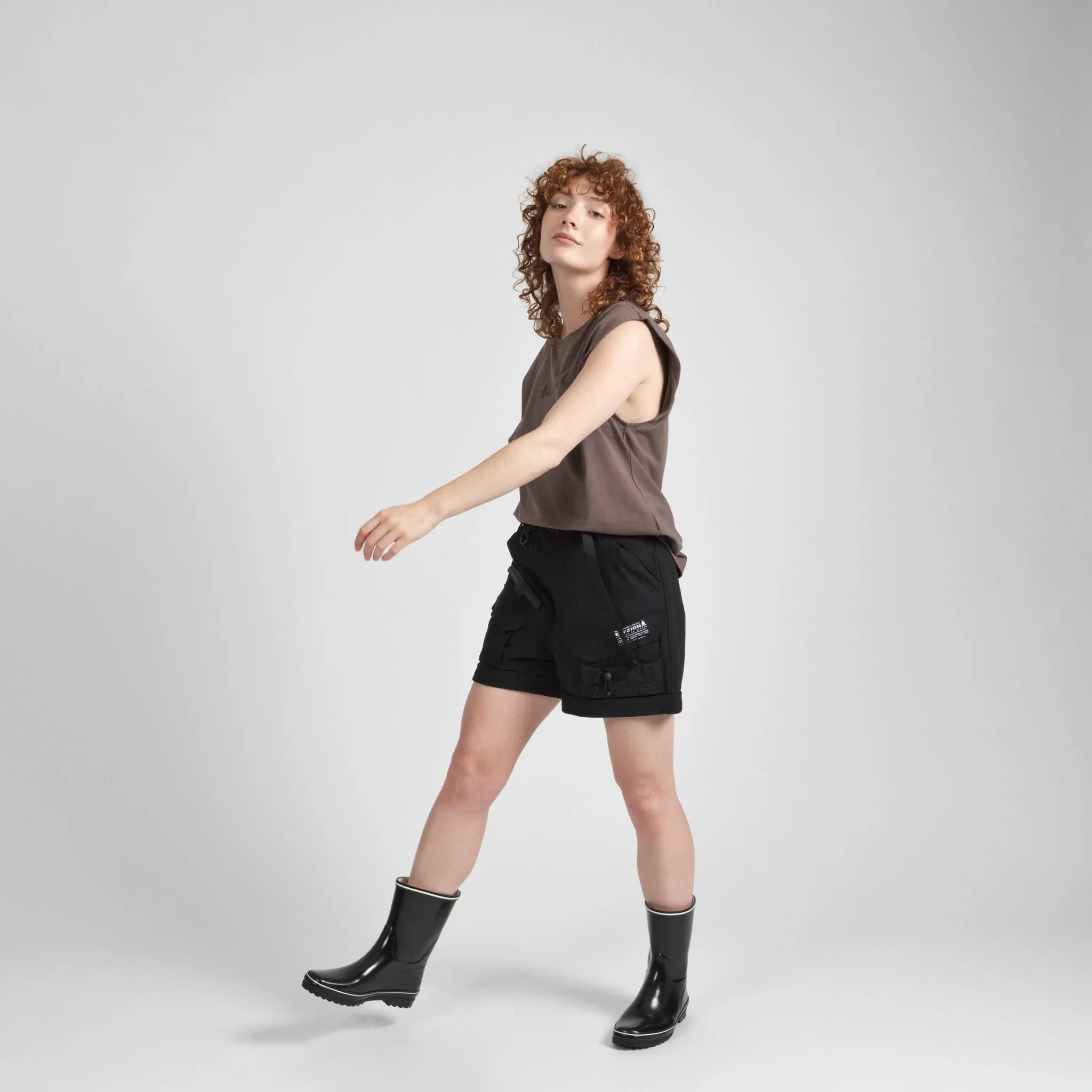 Elyzion "Yangzi" Cargo Shorts - Black
