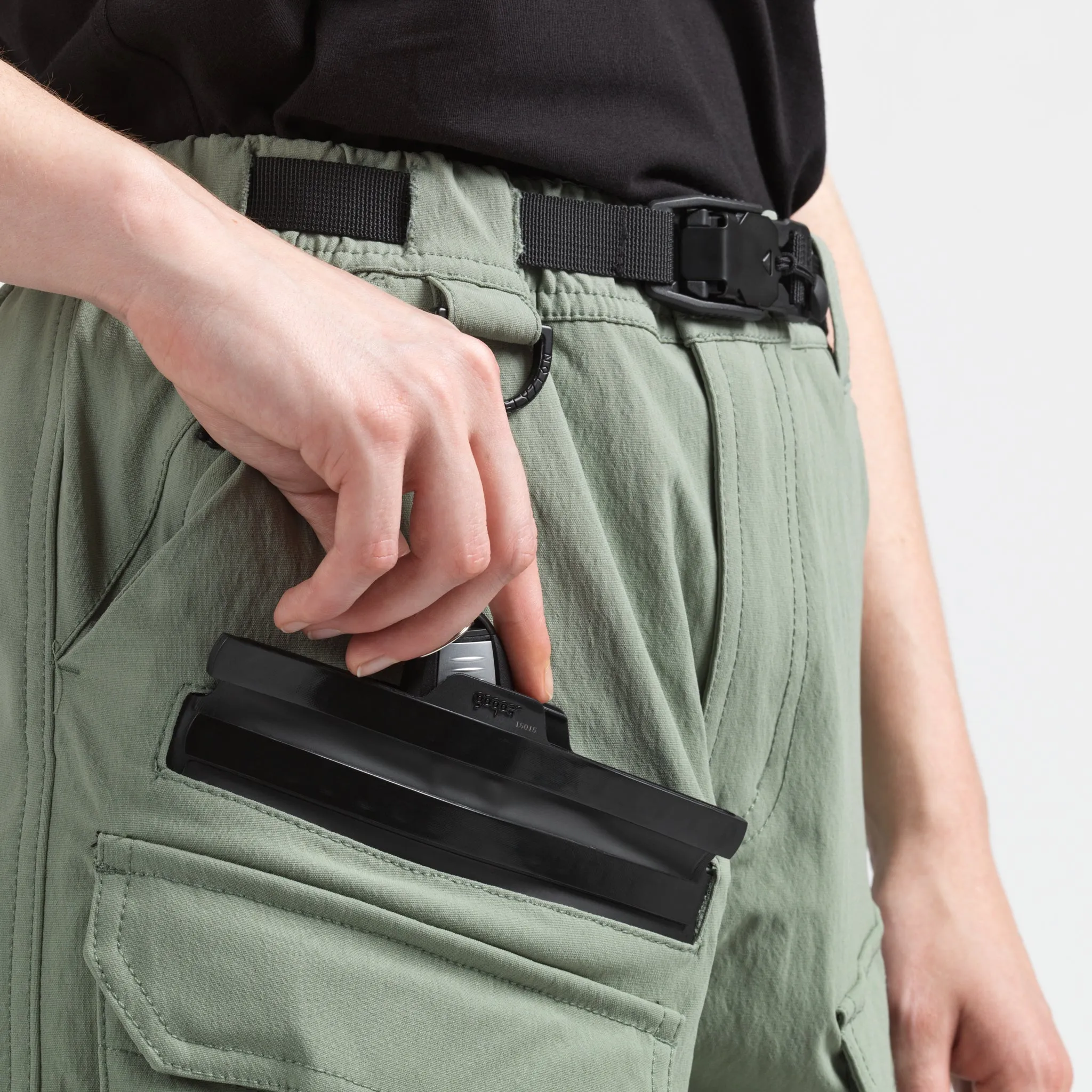 Elyzion "Yangzi" Cargo Shorts - Black