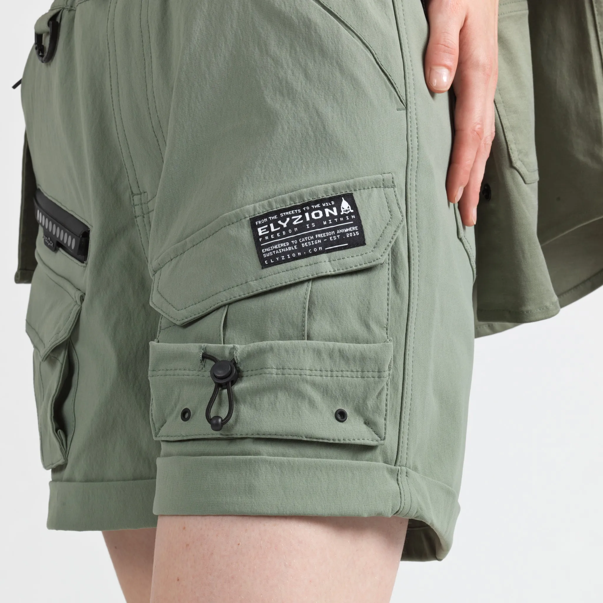 Elyzion "Yangzi" Cargo Shorts - Black