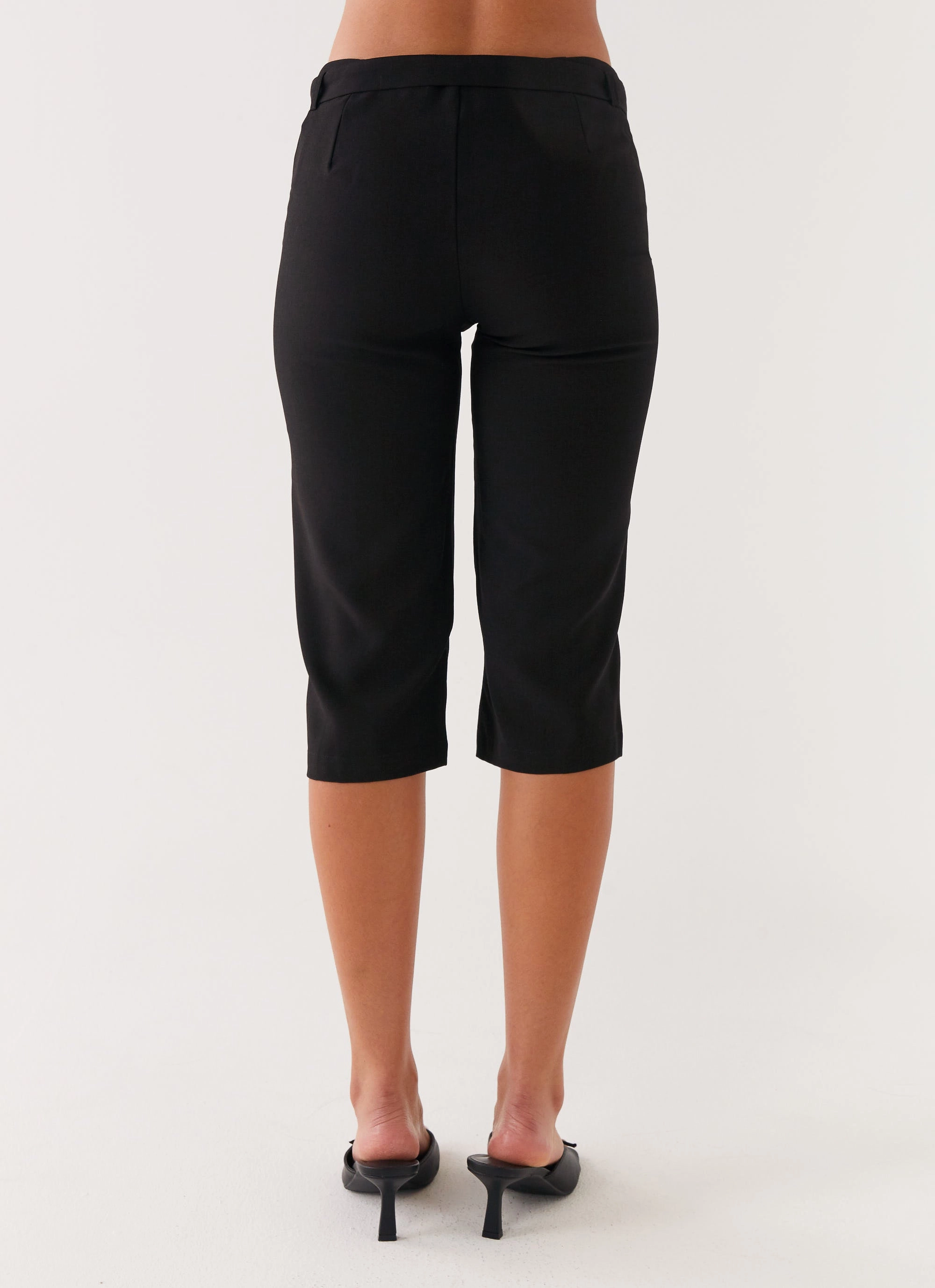 relaxed shape Banks Capri Pants - Black