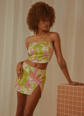 Non see through Button Fastenings Euphoria Low Rise Mini Skirt - Retro Swirl