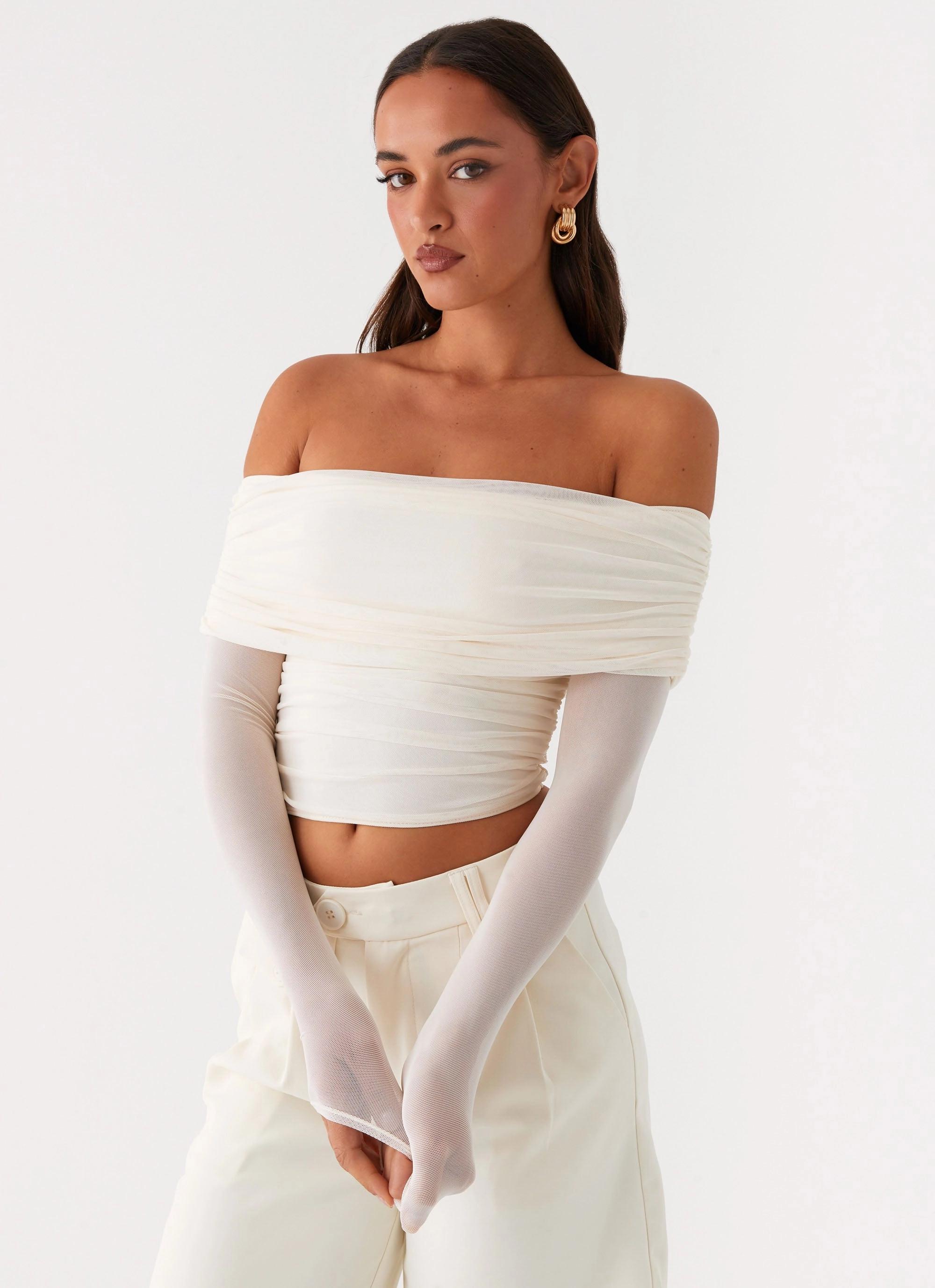 Low Profile Zipper Closure Vivianne Off Shoulder Top - Ivory