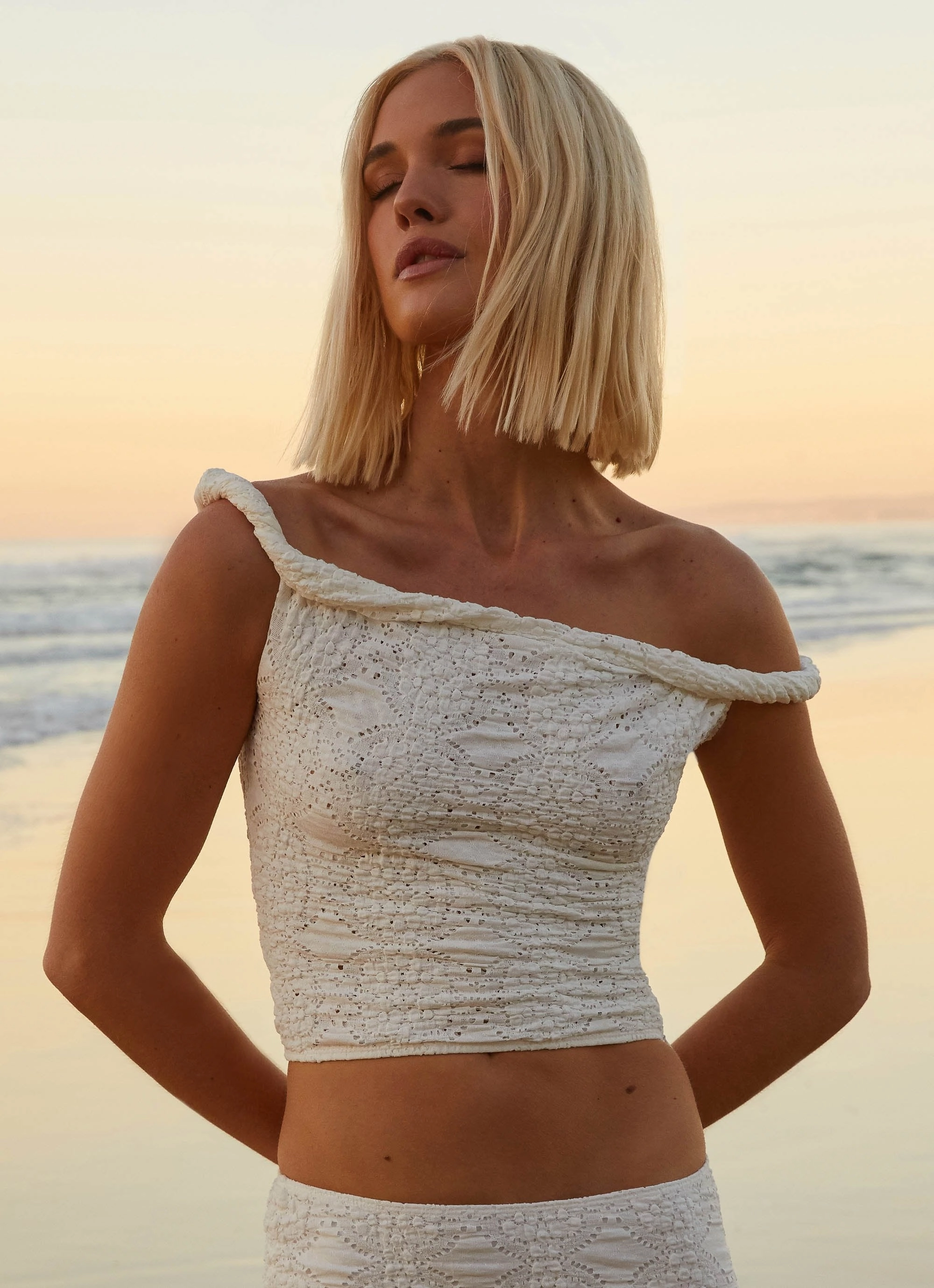 Diamond Sky Top - White Luxurious Feel AntiPilling