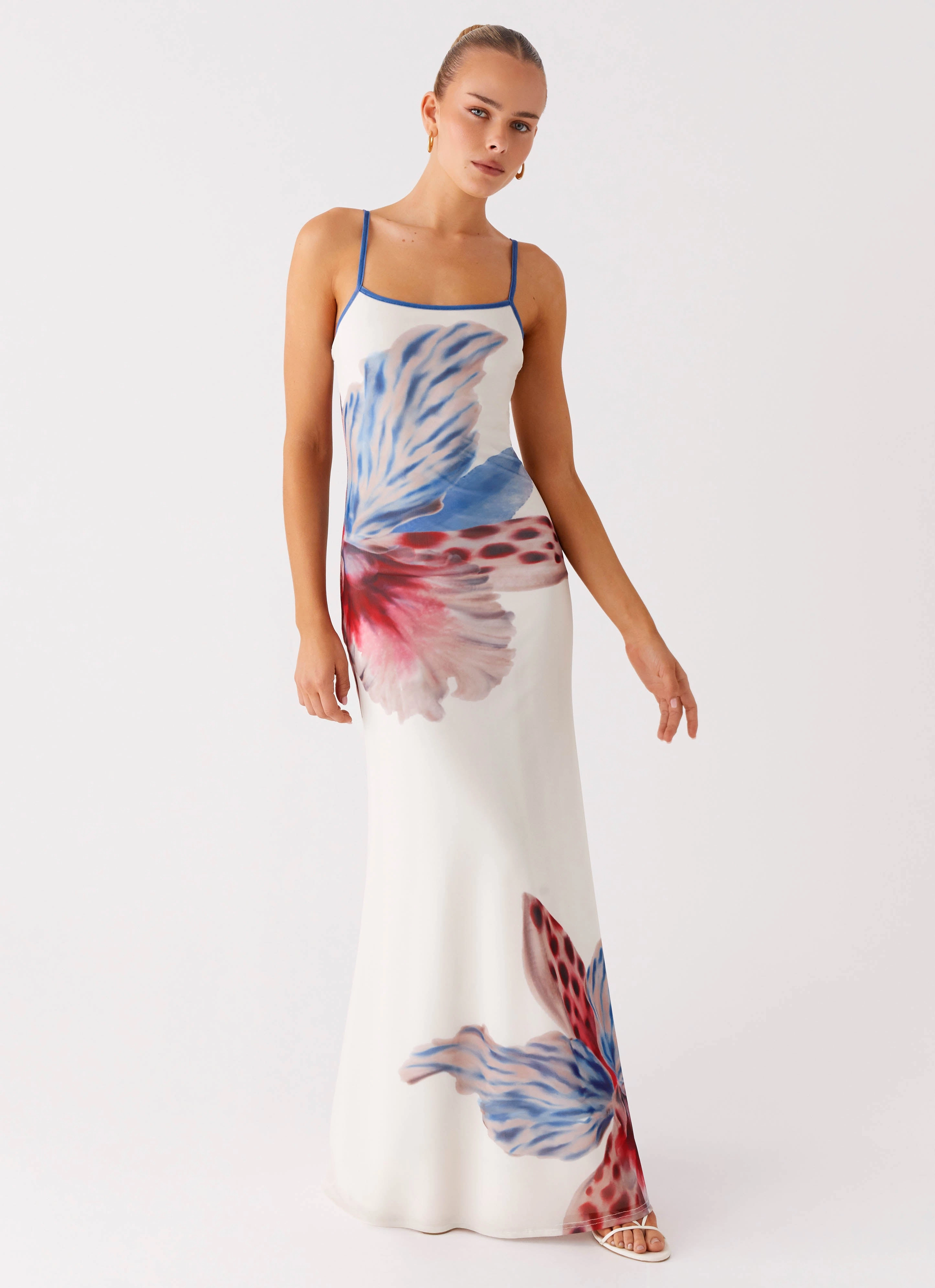 Everett Maxi Dress - White Sea Bloom Relaxed Vibe