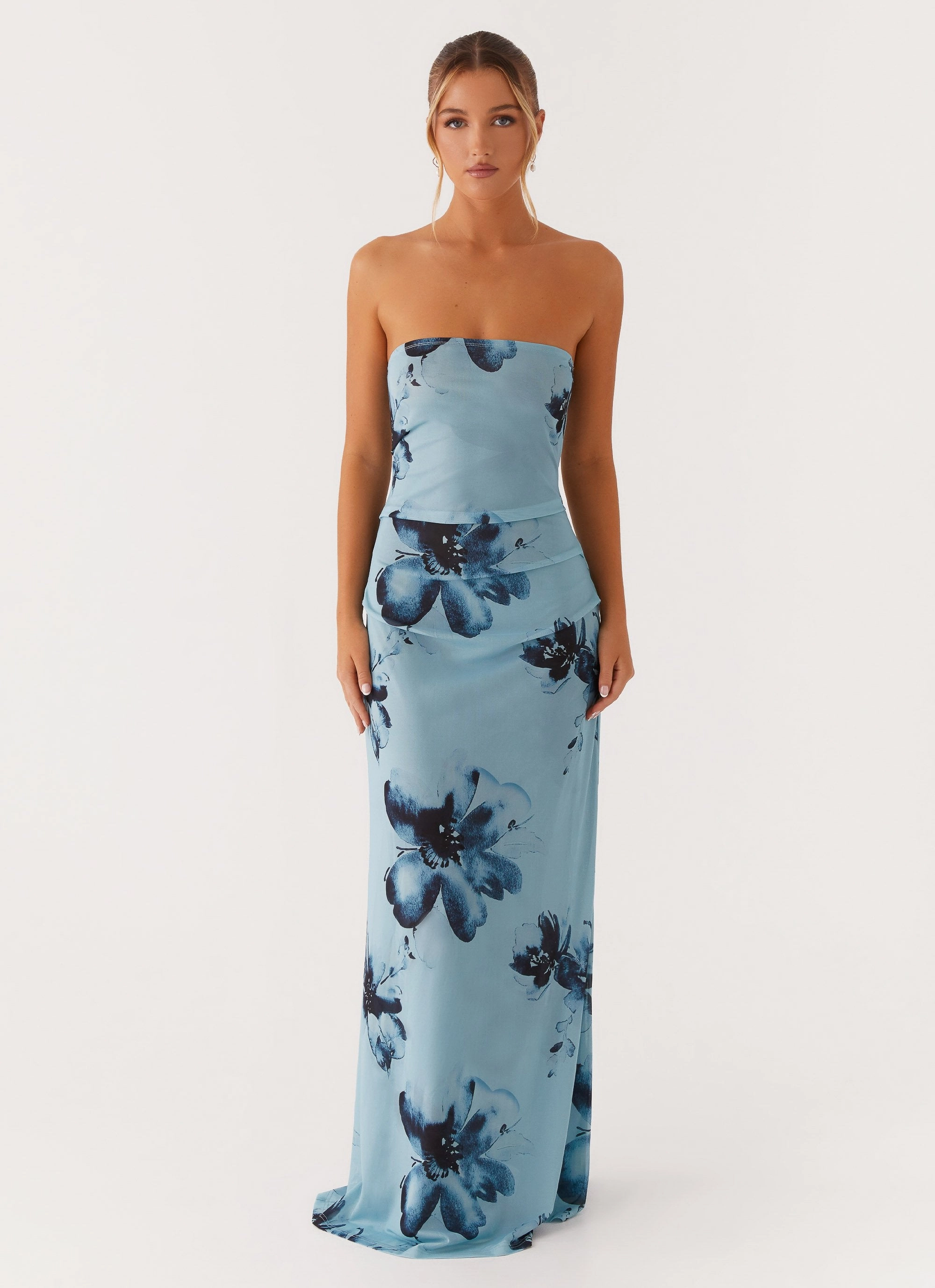 Minimal Motion Comfortable Waist Design Field Of Dreams Maxi Dress - Blue Black Floral