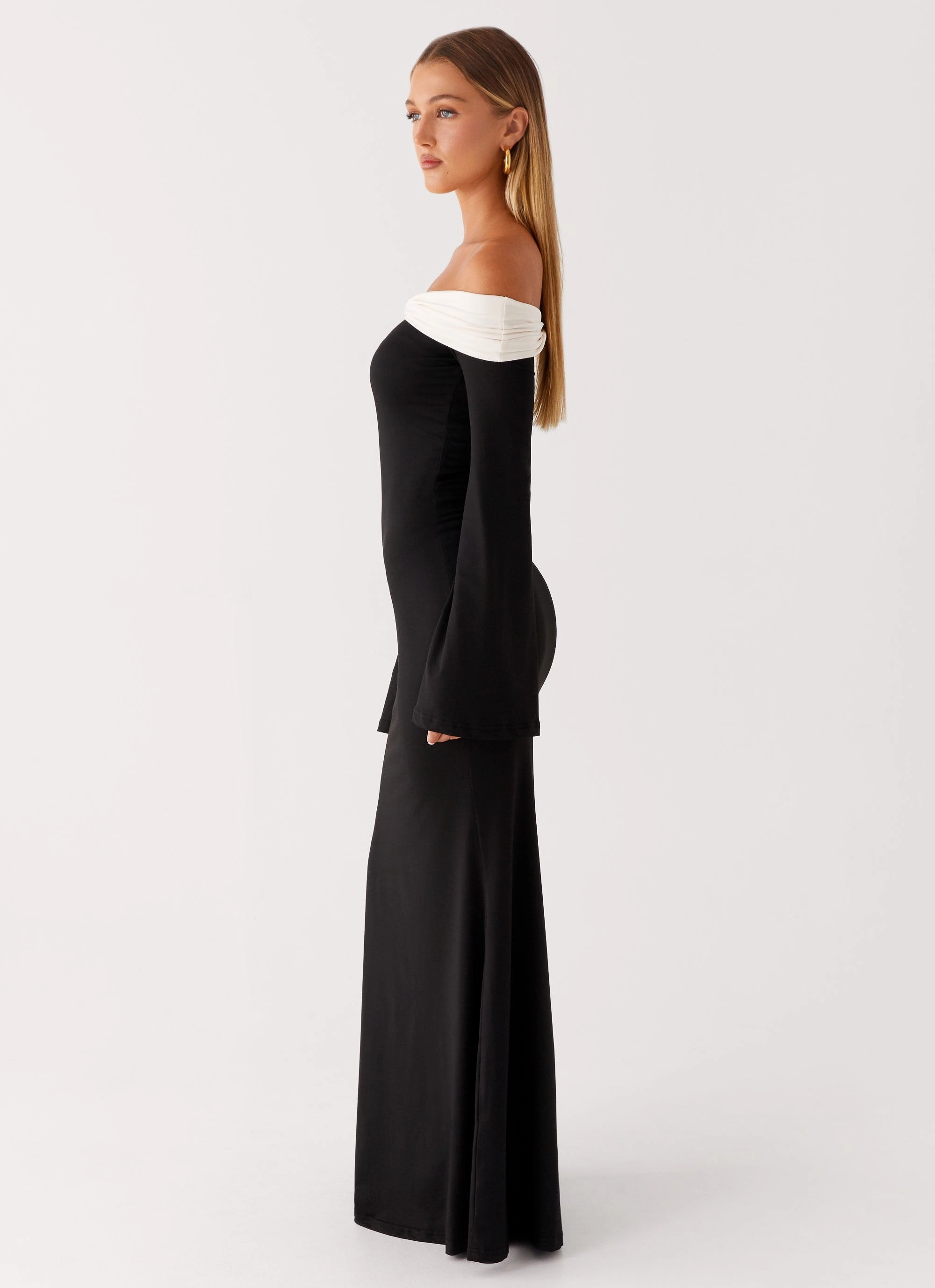 Red Carpet single wear Hits Different Long Sleeve Maxi Dress - Black