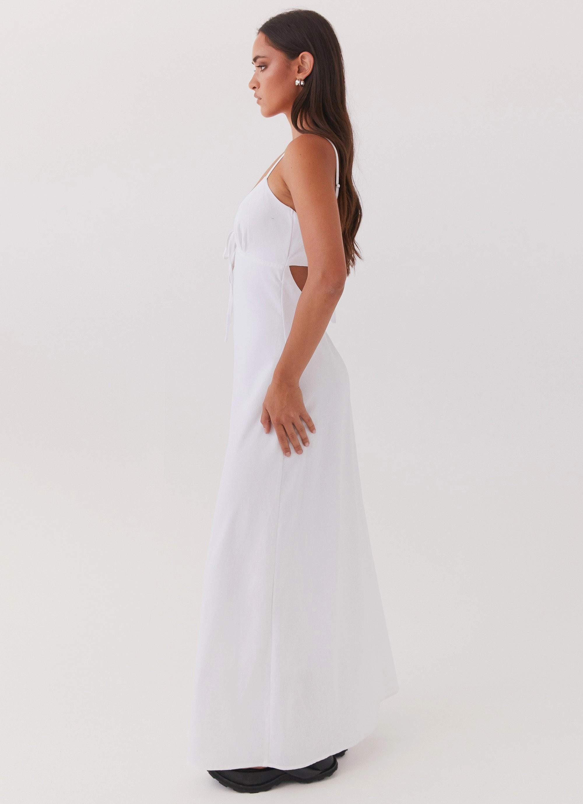 Flora Linen Maxi Dress - White City Style Chic and Cozy Wear