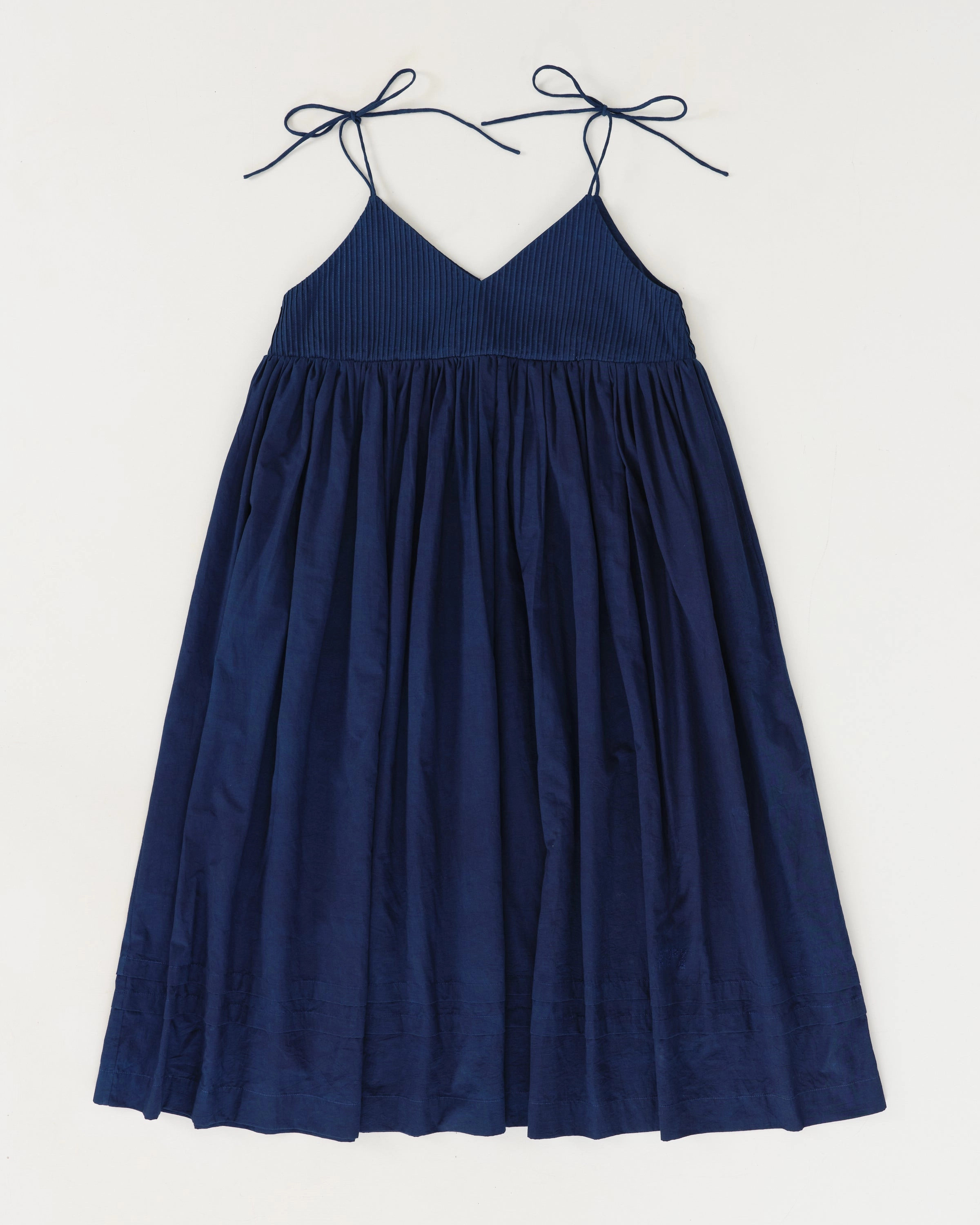 Modern and Feminine Bold Style Daisy Dress - R.T.S. CO-64