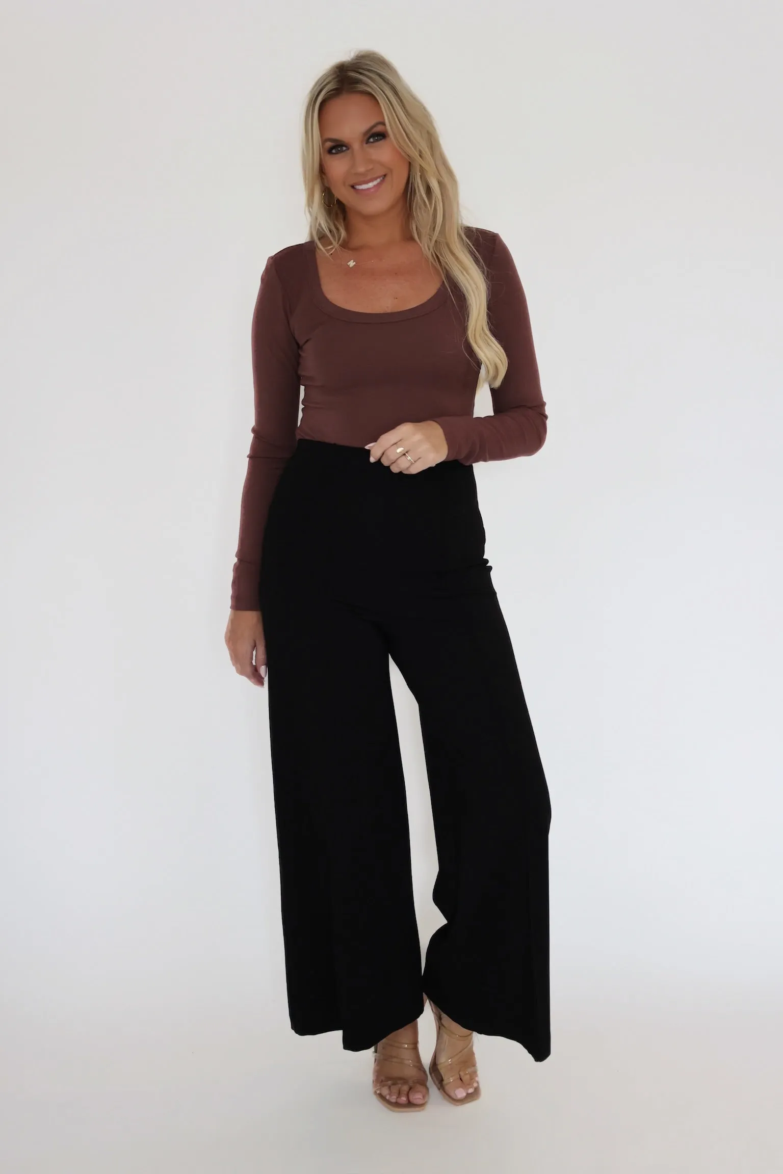 Second Skin Scoop Neck Top Sporty Top