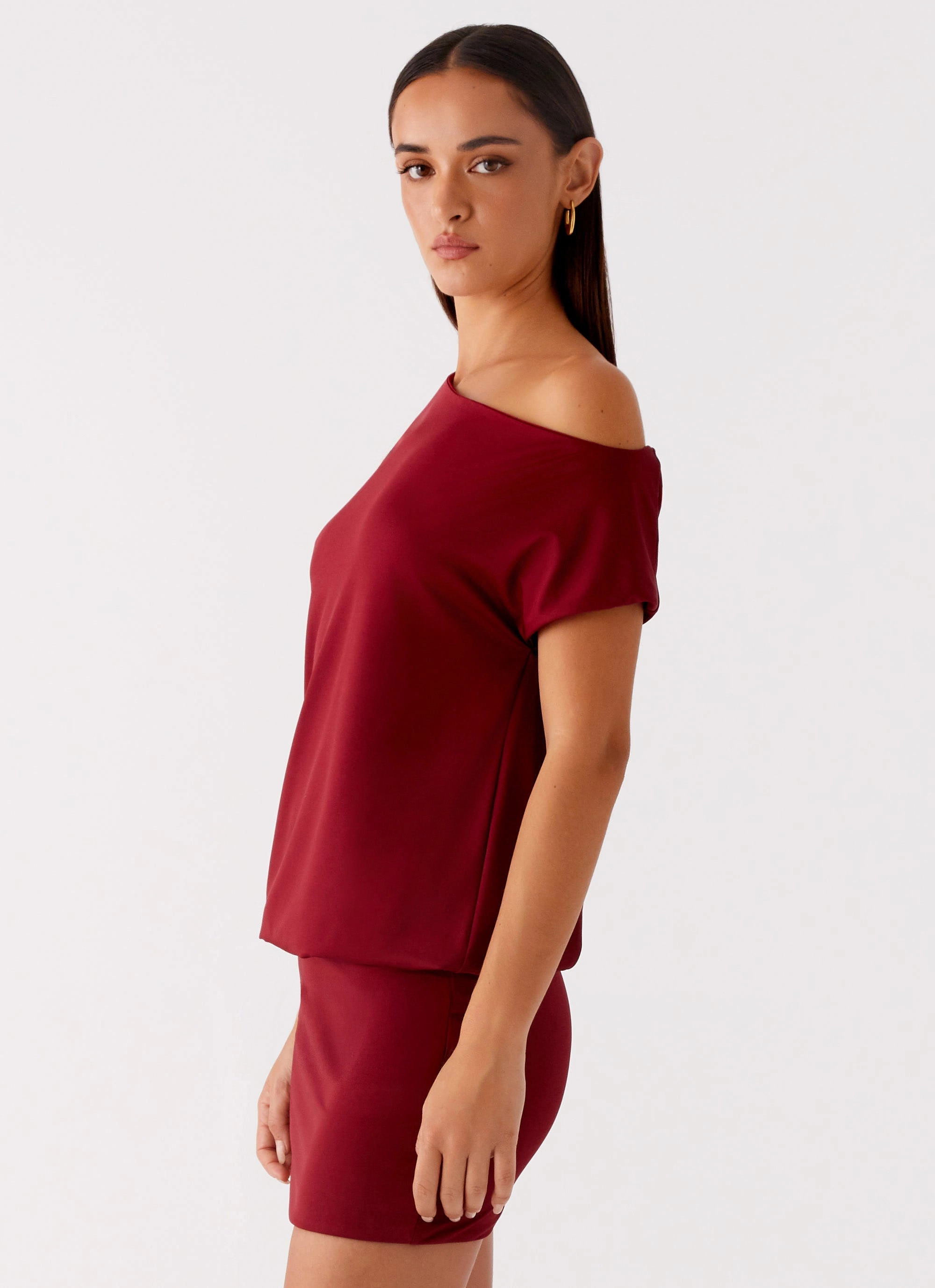 Paulie Mini Dress - Maroon Perfectly Fit Look All-season