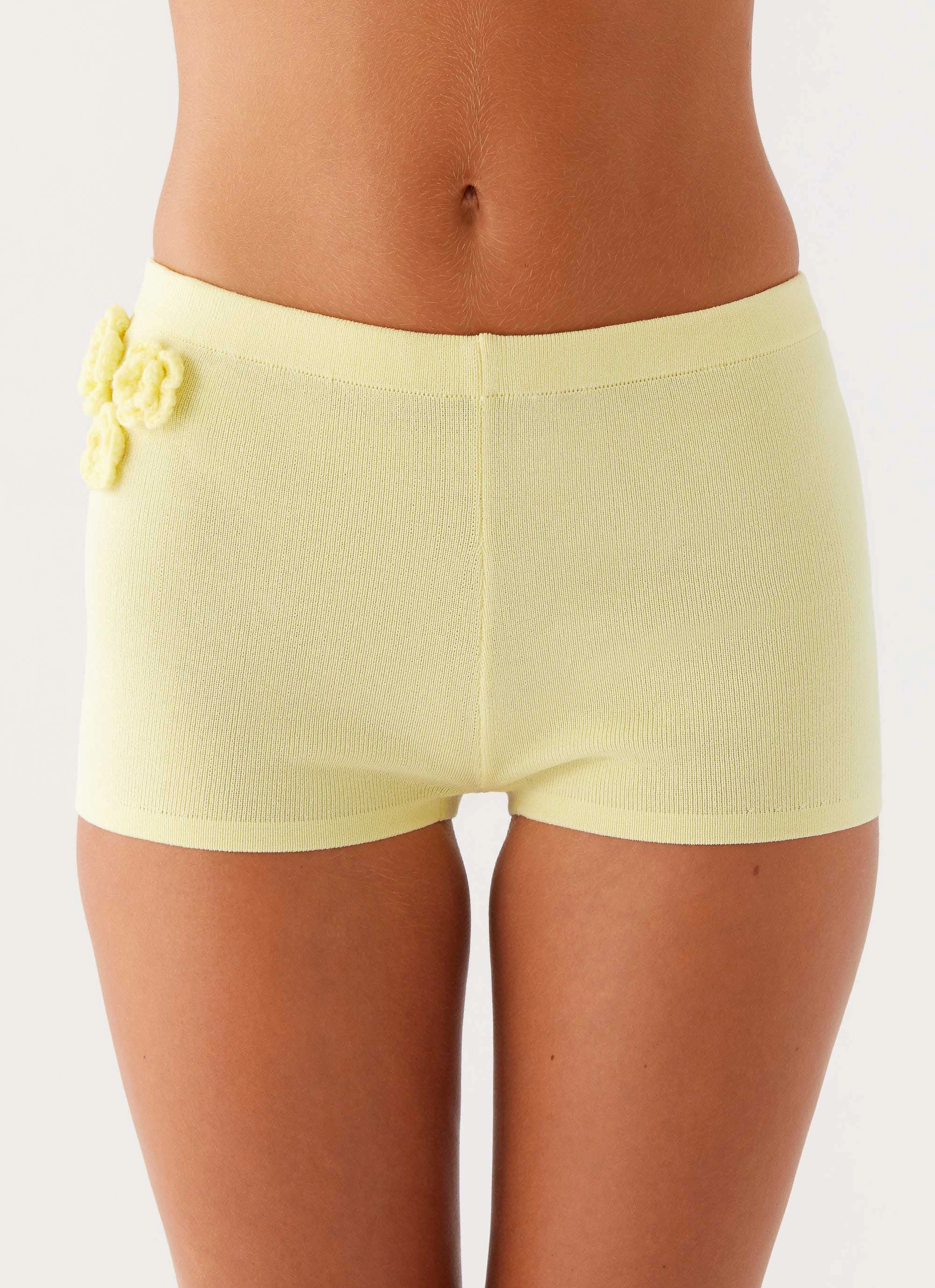 Aliah Knit Shorts - Yellow Dynamic Motion