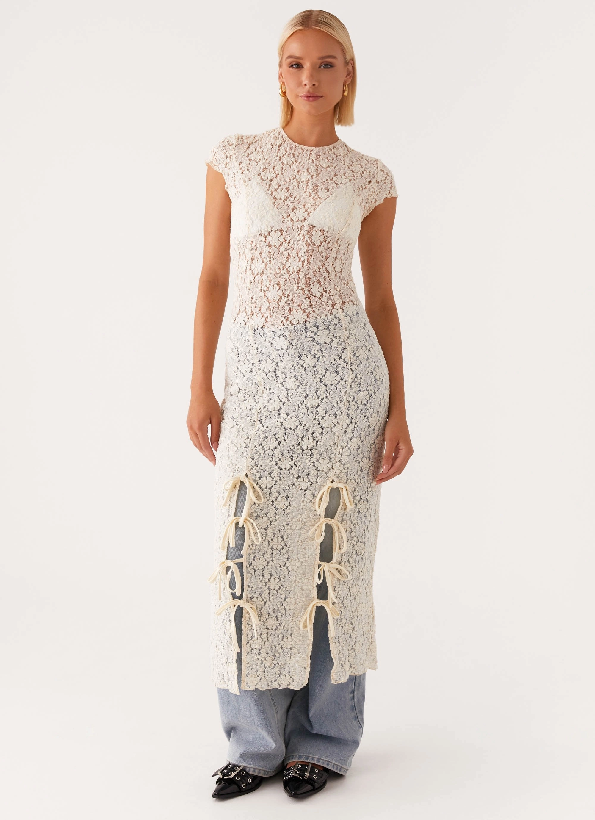 Date night Gisele Lace Midi Dress - Ivory