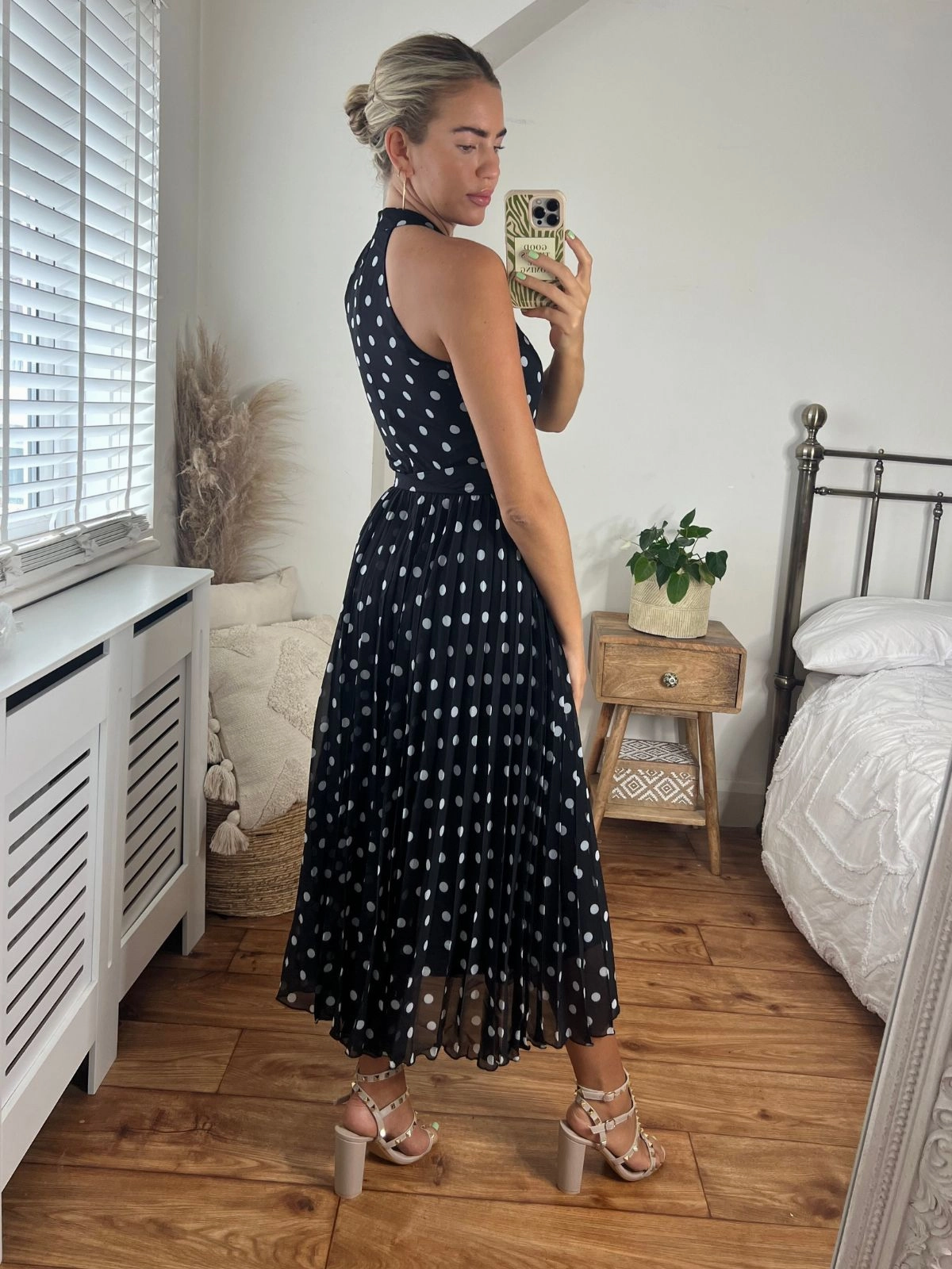 Bridal-Shower Luisa Belted Pleated Maxi Dress / Mono Spot Print