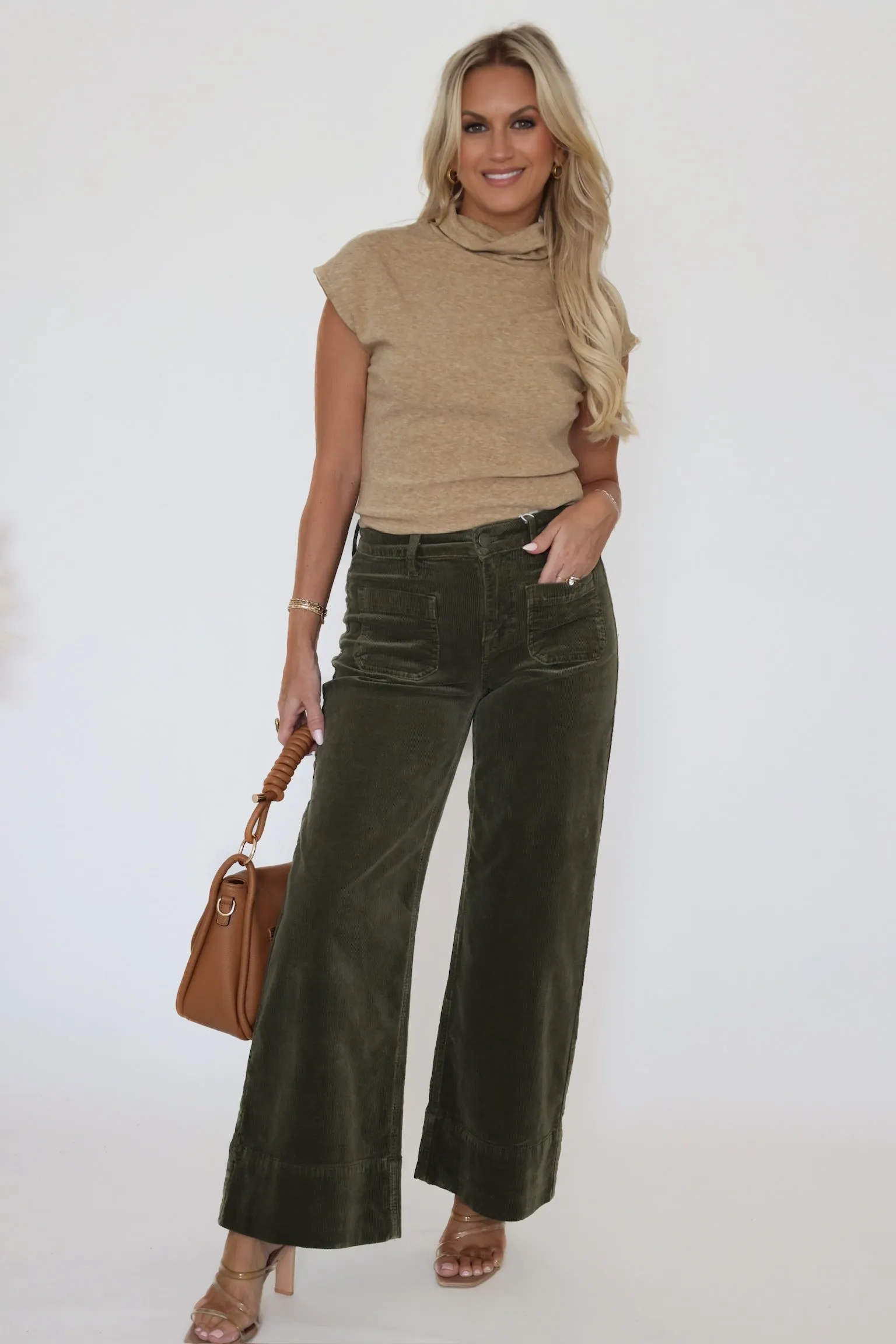 Harlow Corduroy Pants Relaxed Lines Streetwear vibe