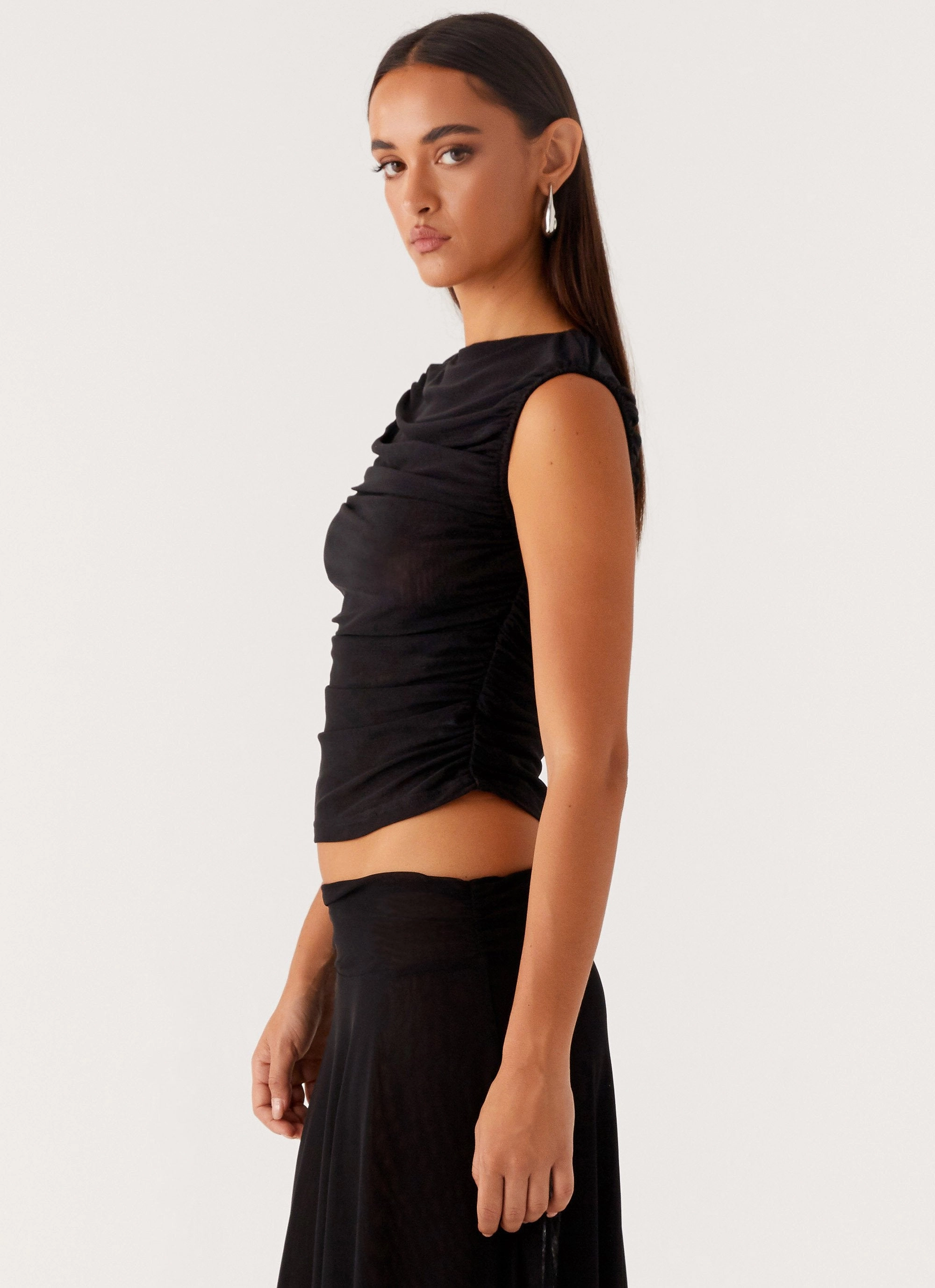 In The Atmosphere Mesh Top - Black Easy Wear