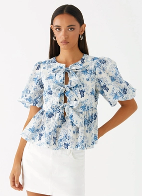 Western Wind Tie Top - Serene Sky Floral Soft Sweater Flexible Waistband Adaptation