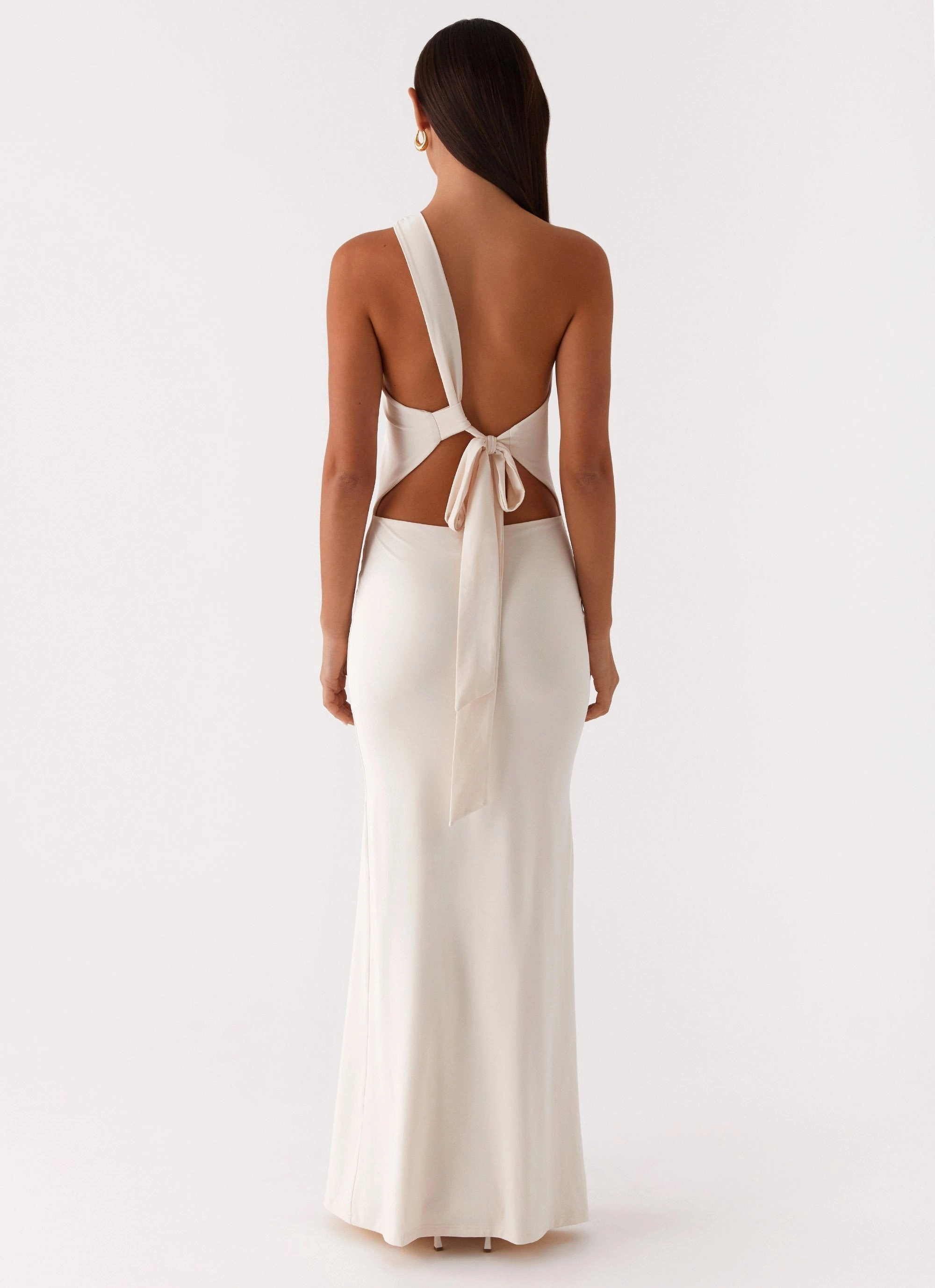 Flawless Construction Sophisticated Line Infinity Maxi Dress - Ivory