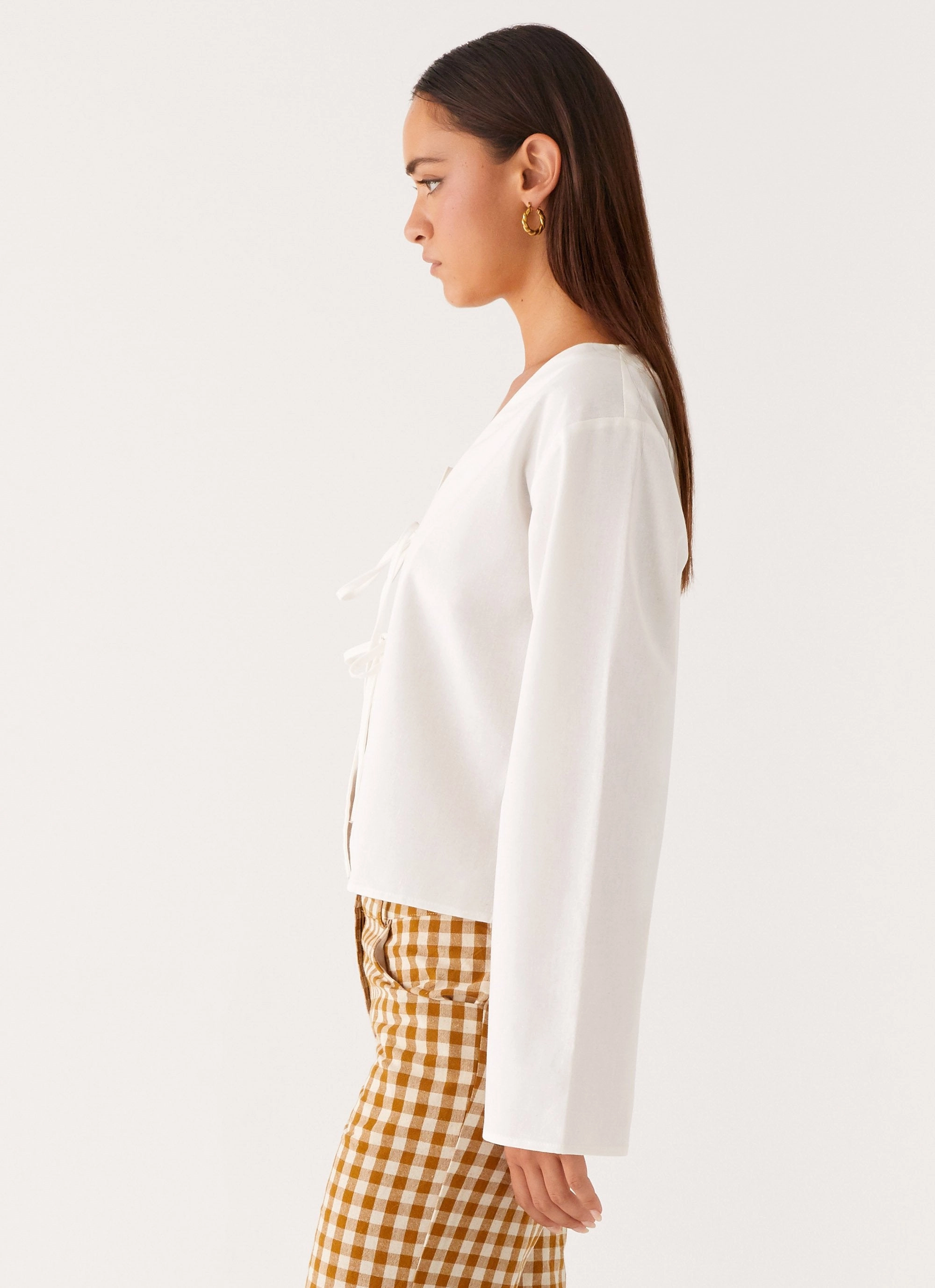 ContrastStitching High Collar Design Isabelle Tie Front Top - White