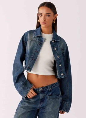 Comfort Focused Design Low Profile Fastening Joan Cropped Denim Jacket - Indigo