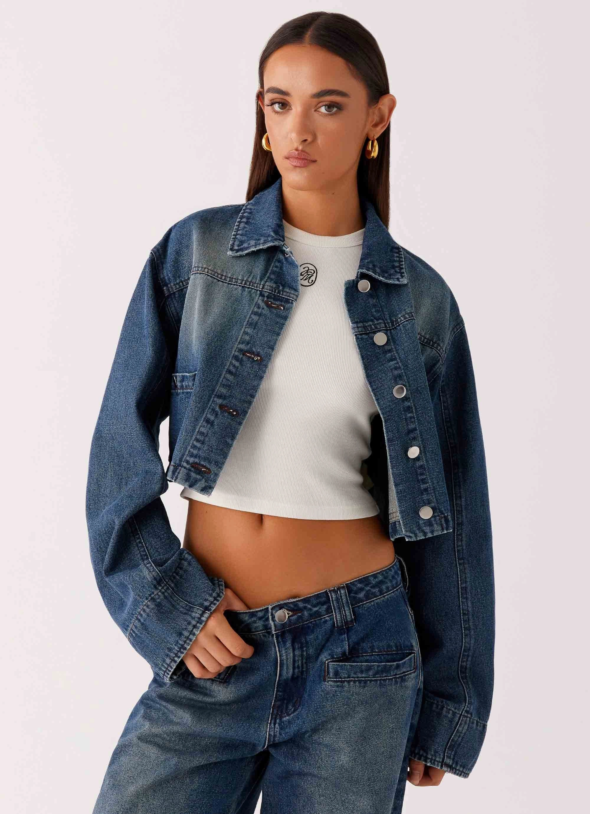 Comfort Focused Design Low Profile Fastening Joan Cropped Denim Jacket - Indigo
