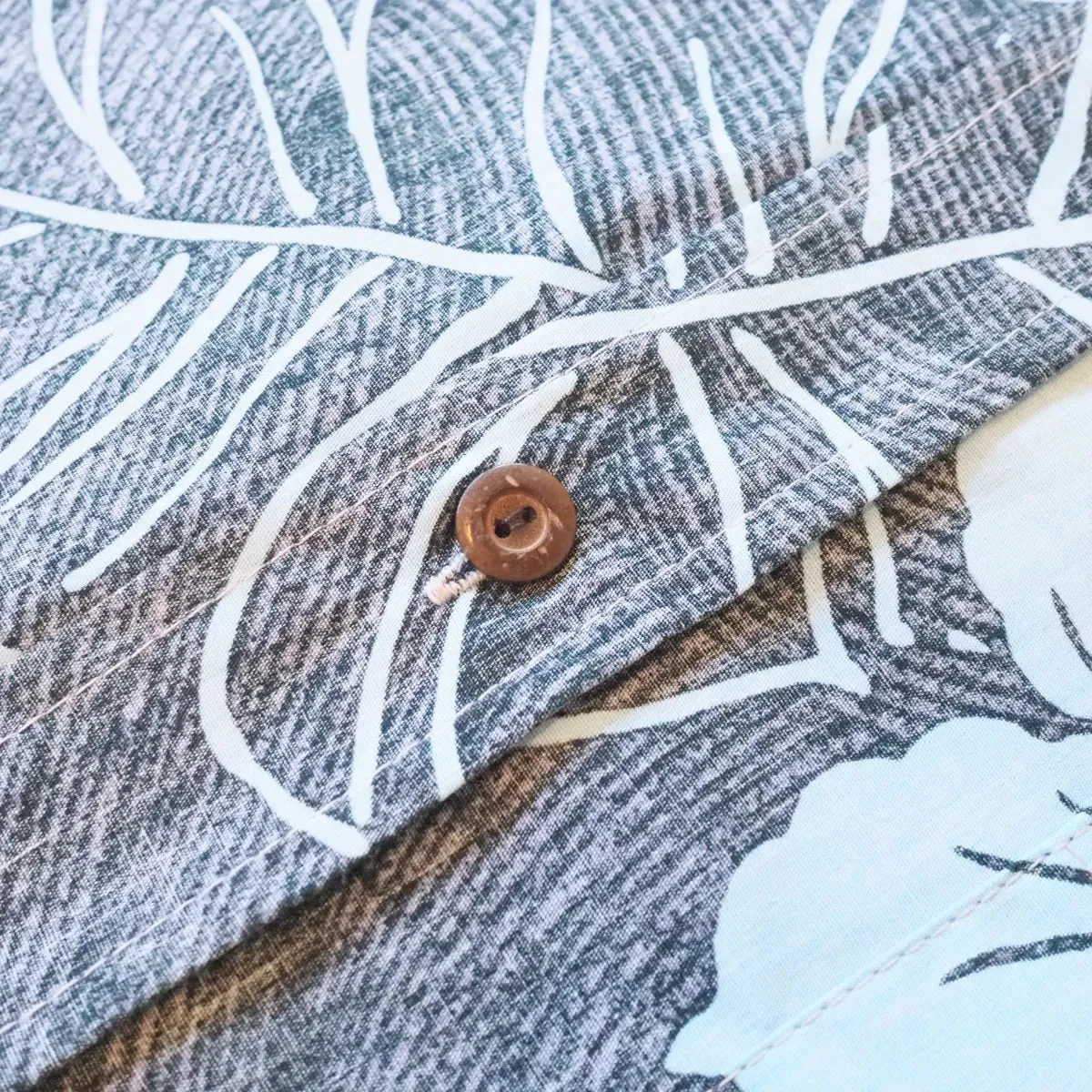 ka'anapali black REVERSE print hawaiian cotton shirt