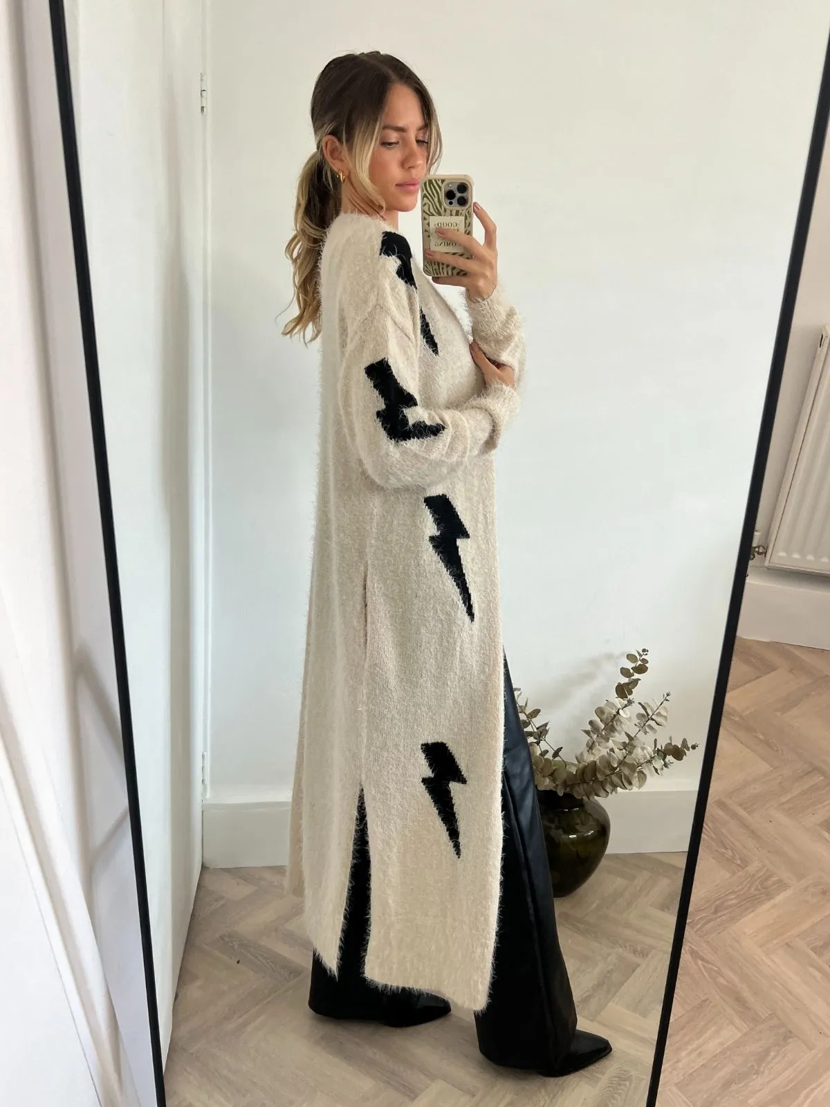 Loopwheel Construction Compact Knit Technique Kaia Lightning Print Long Cardigan / Stone