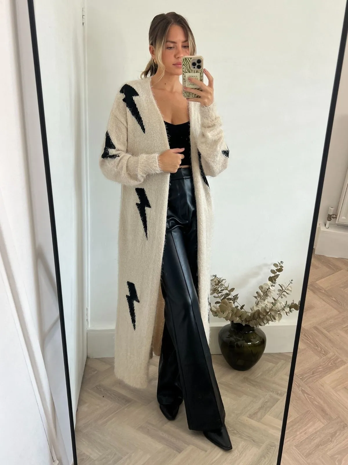 Kaia Lightning Print Long Cardigan / Stone Versatile Shirt