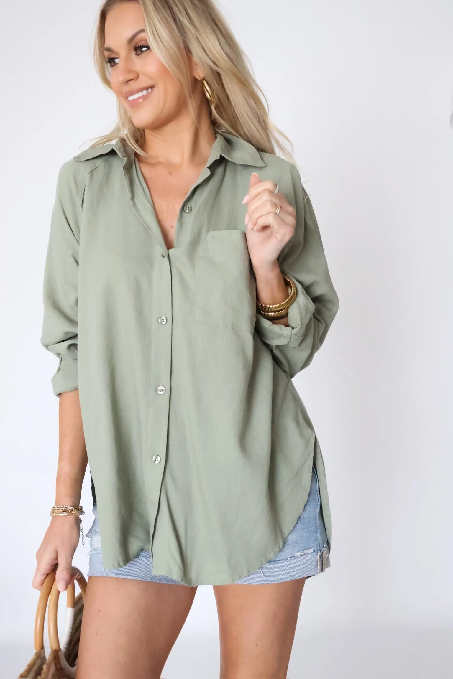 The Perfect Linen Top - Avocado Reversible Layering Tech