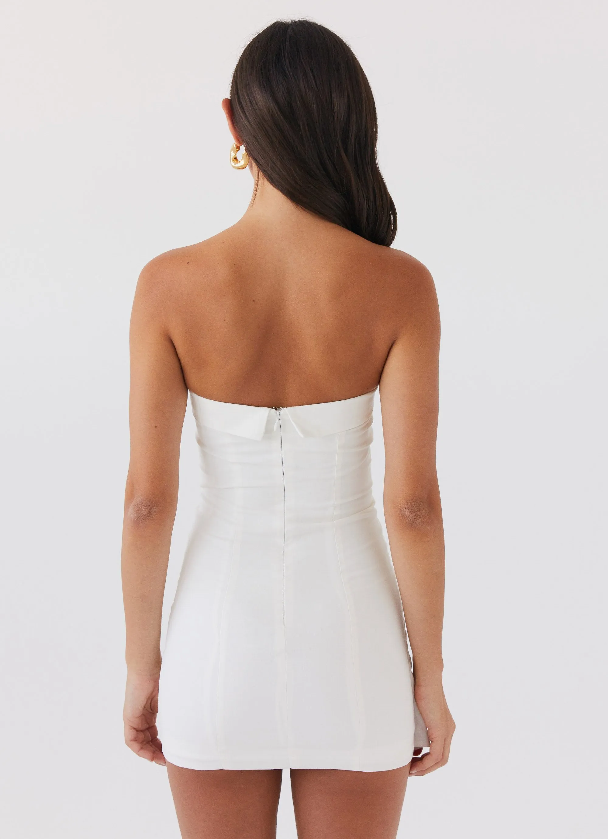 Sleek long-sleeve dress Polished office dress Lavinia Linen Tube Mini Dress - White