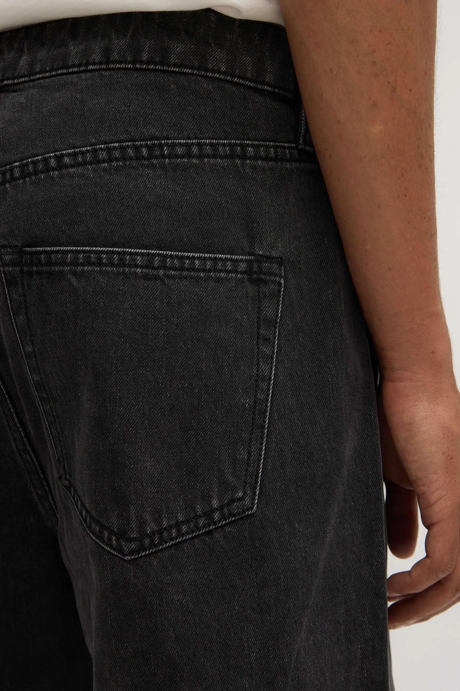 Bonded Seam Technique NonIrritating Straight Jean