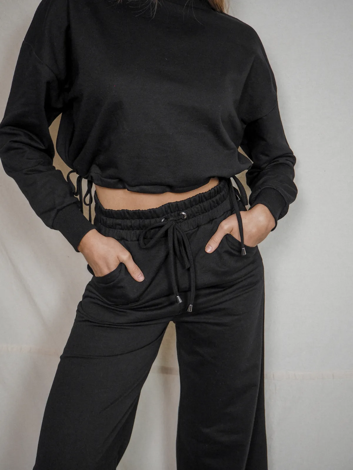 Kylie Black Cropped Tie Sweatshirt Abrasion Resistant Surface Vintage Pullover