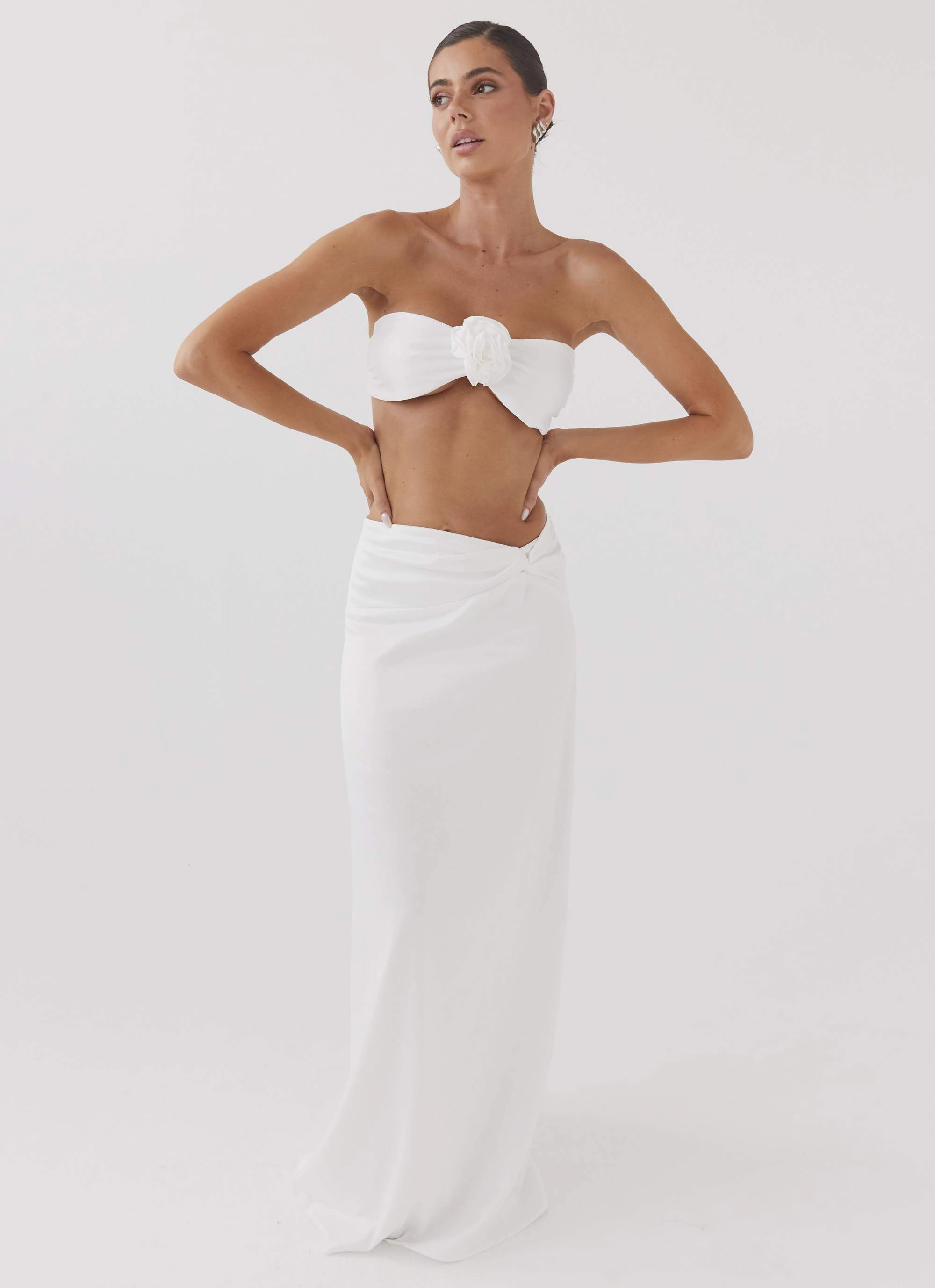 Crescent Light Twist Maxi Skirt - Ivory Non Irritating Edges