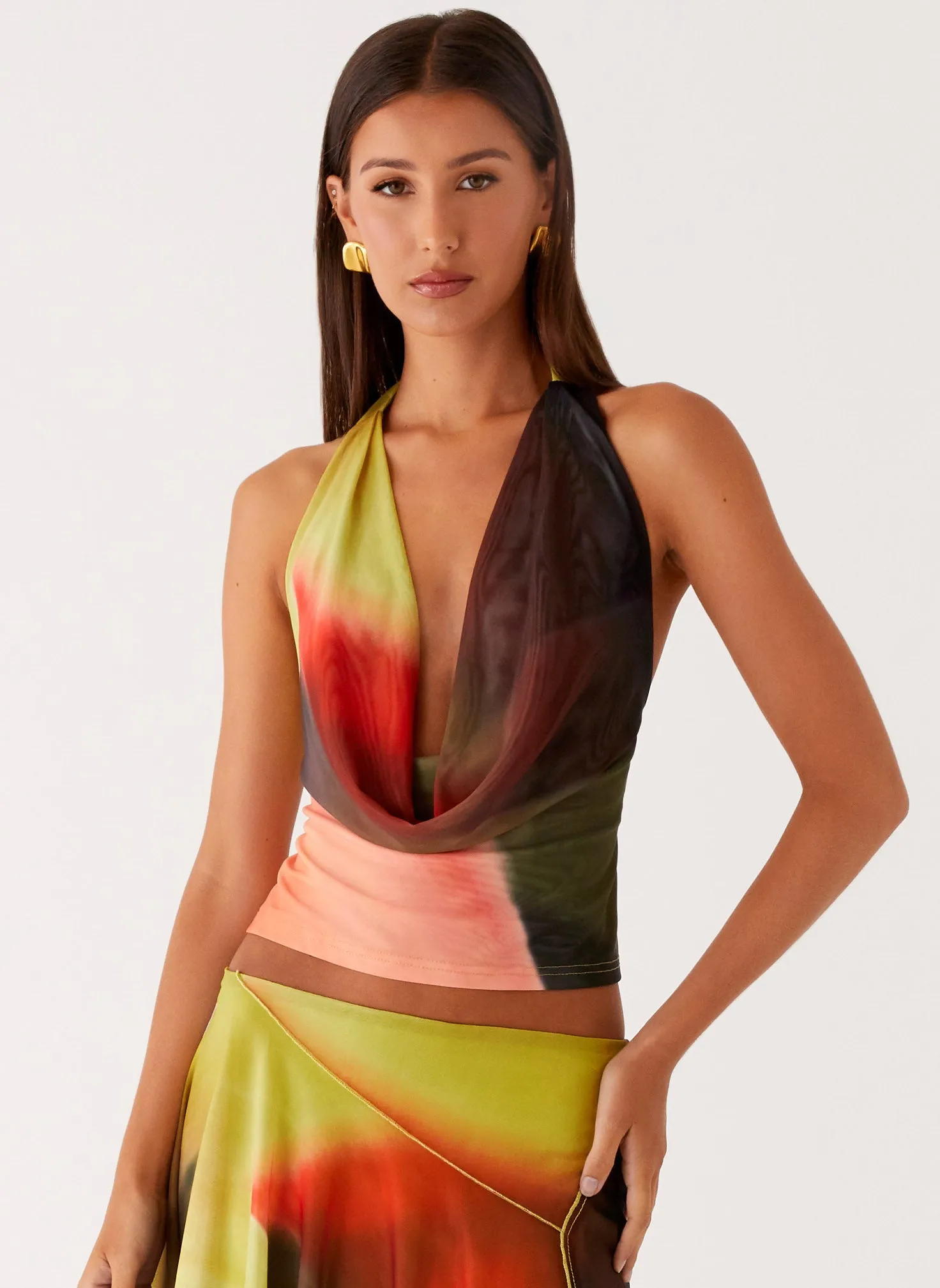 Lustra Cowl Top - Moody Floral Rubberized grip