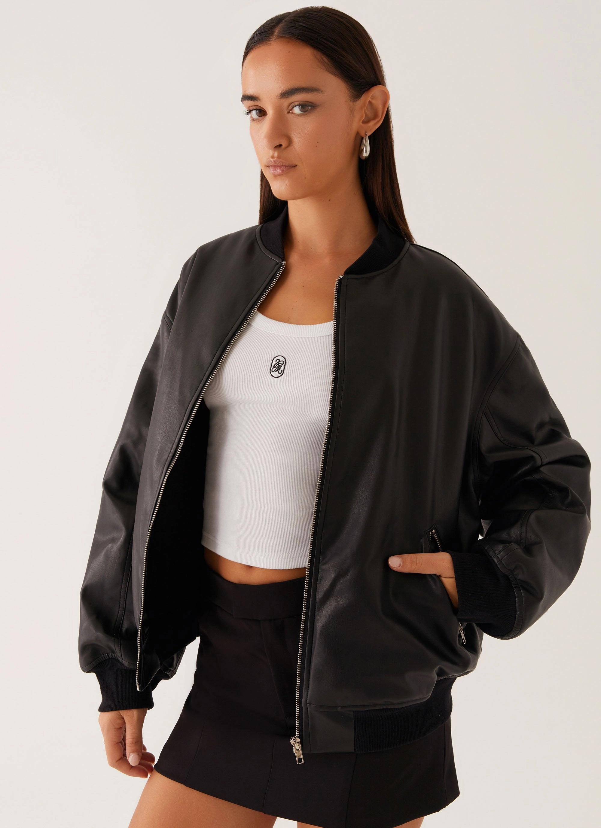 Lincoln Bomber Jacket - Black Fall Outfit